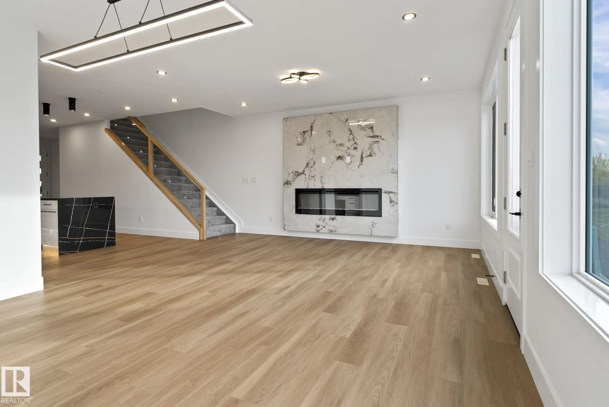 6 Dorais Way