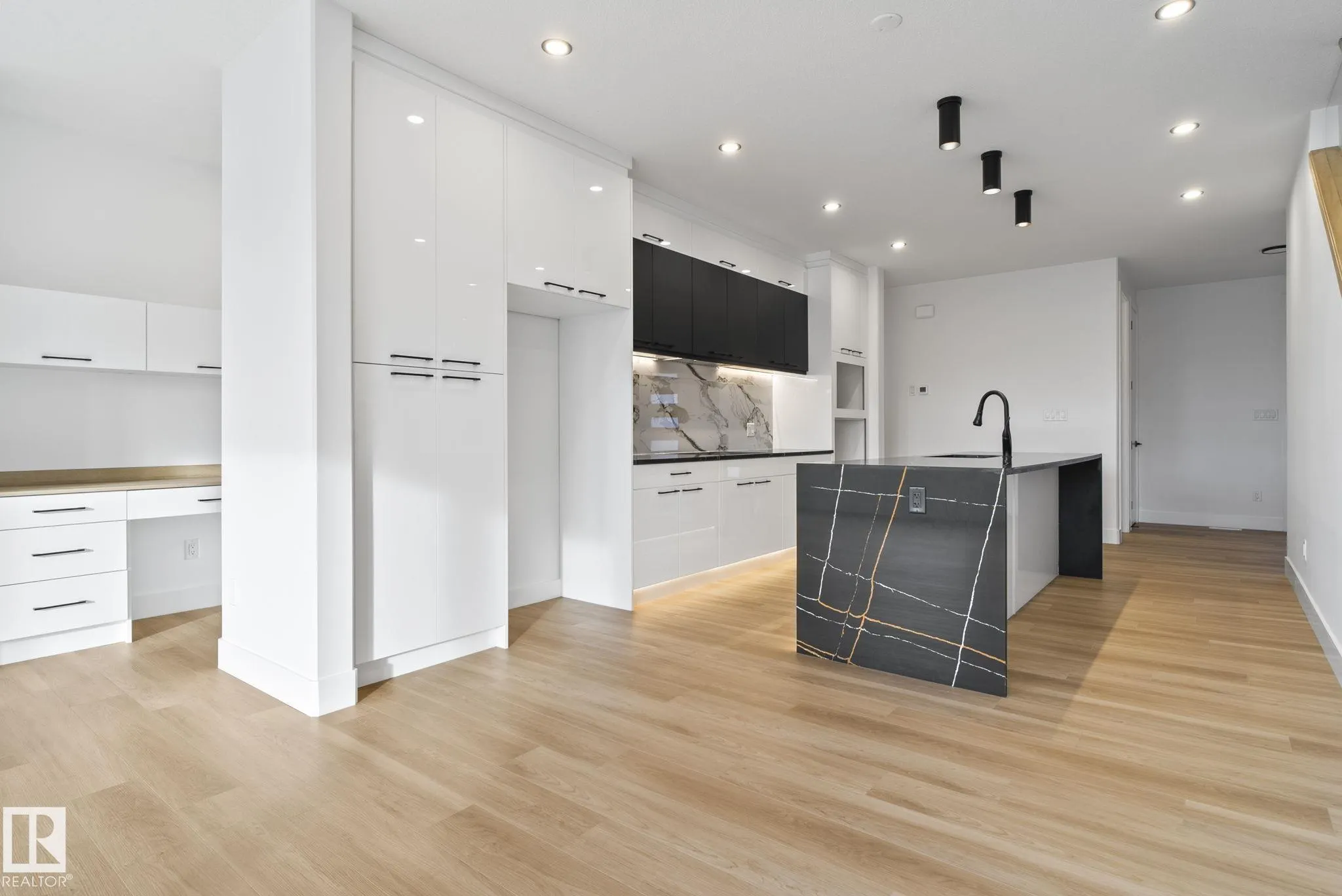 6 Dorais Way