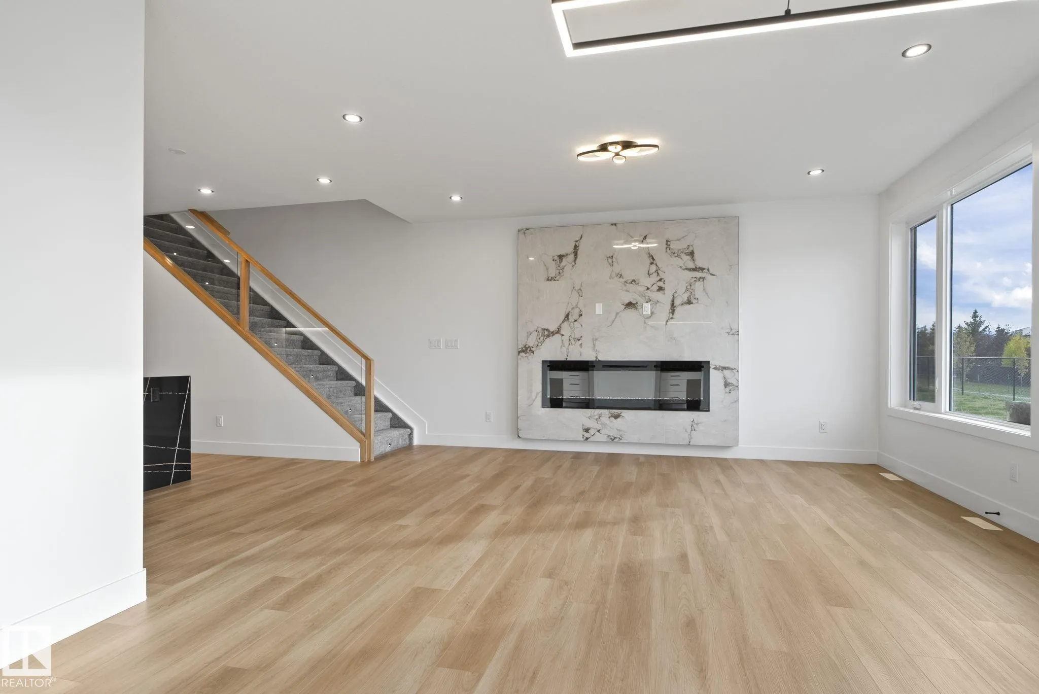 6 Dorais Way