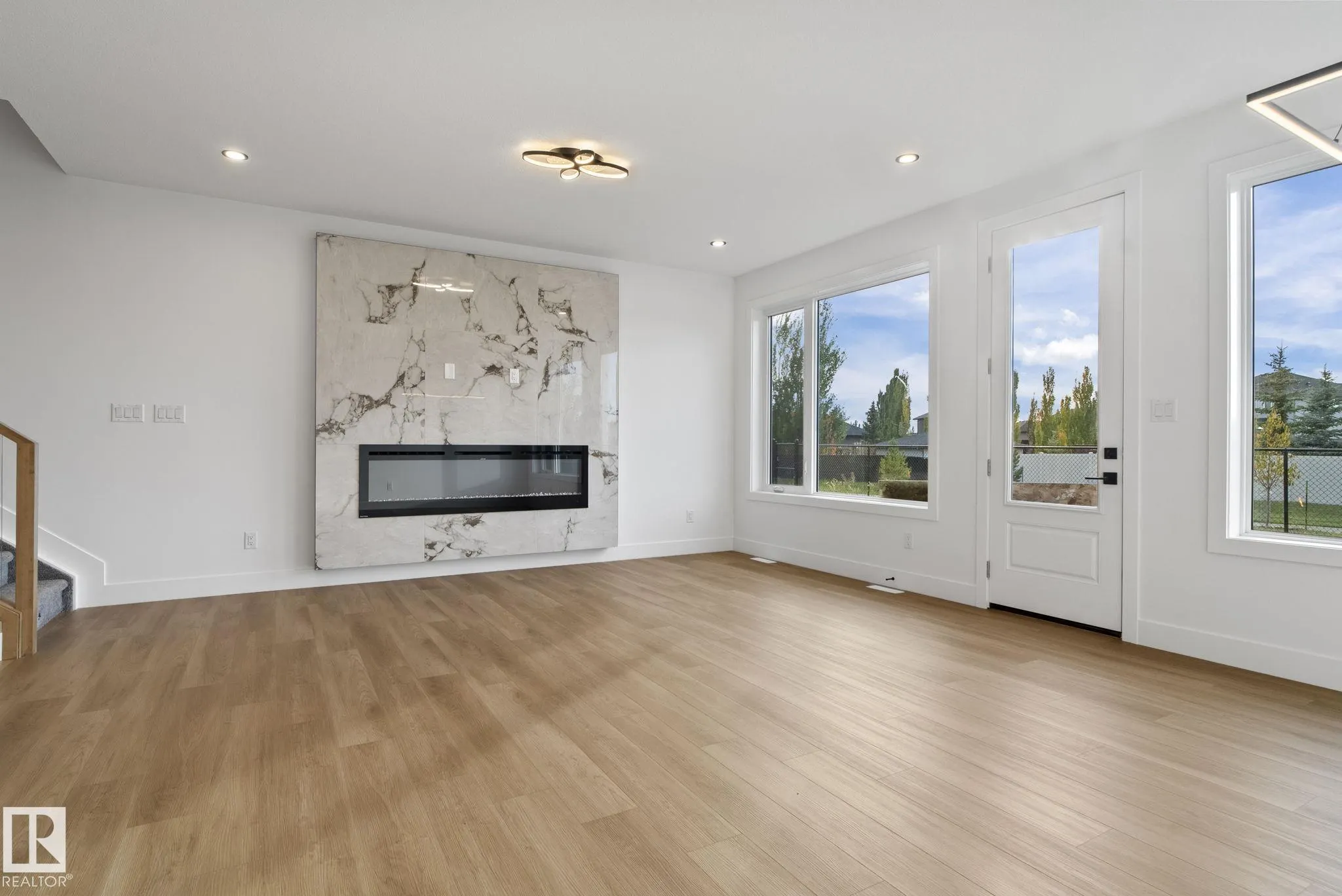 6 Dorais Way