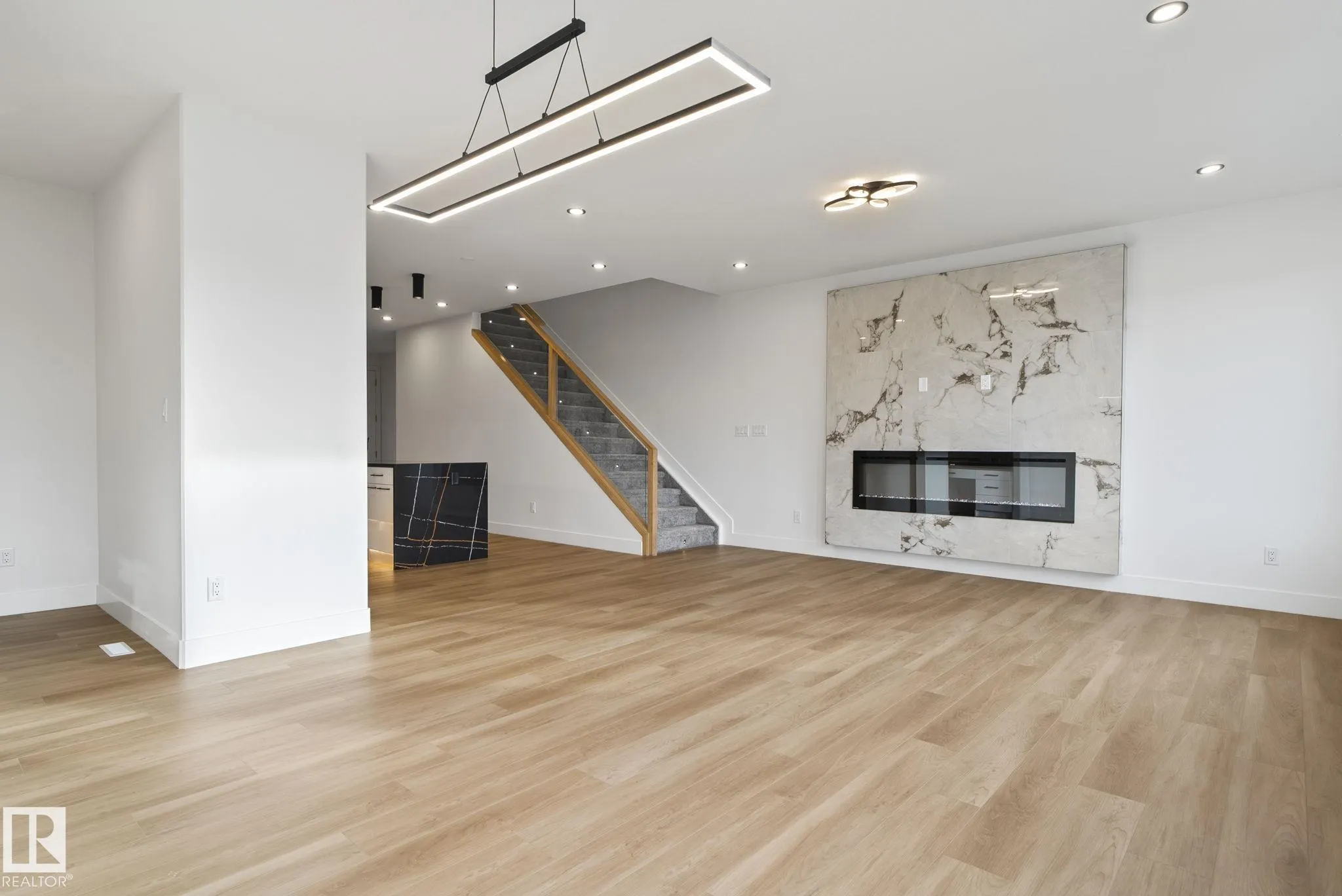 6 Dorais Way