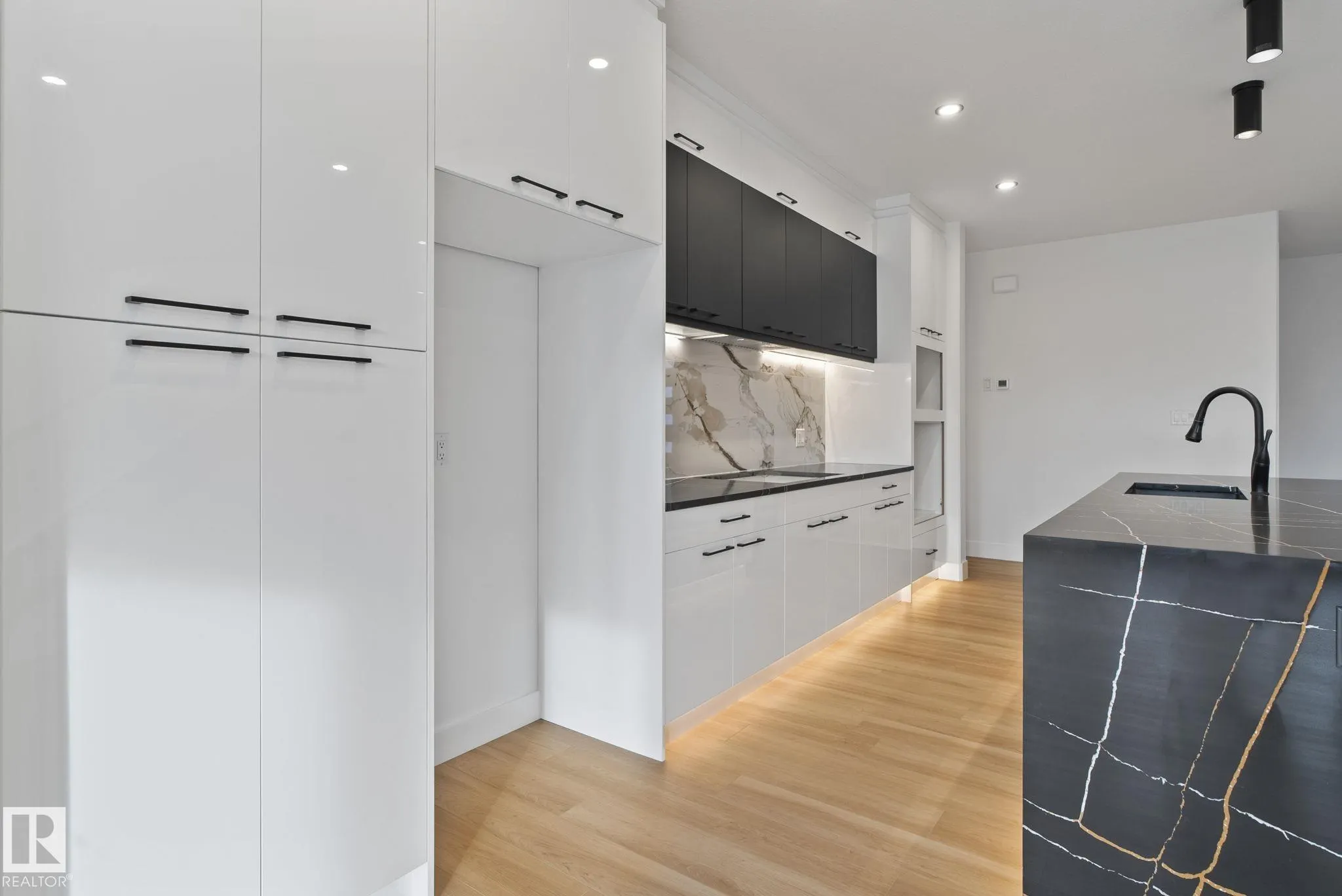 6 Dorais Way
