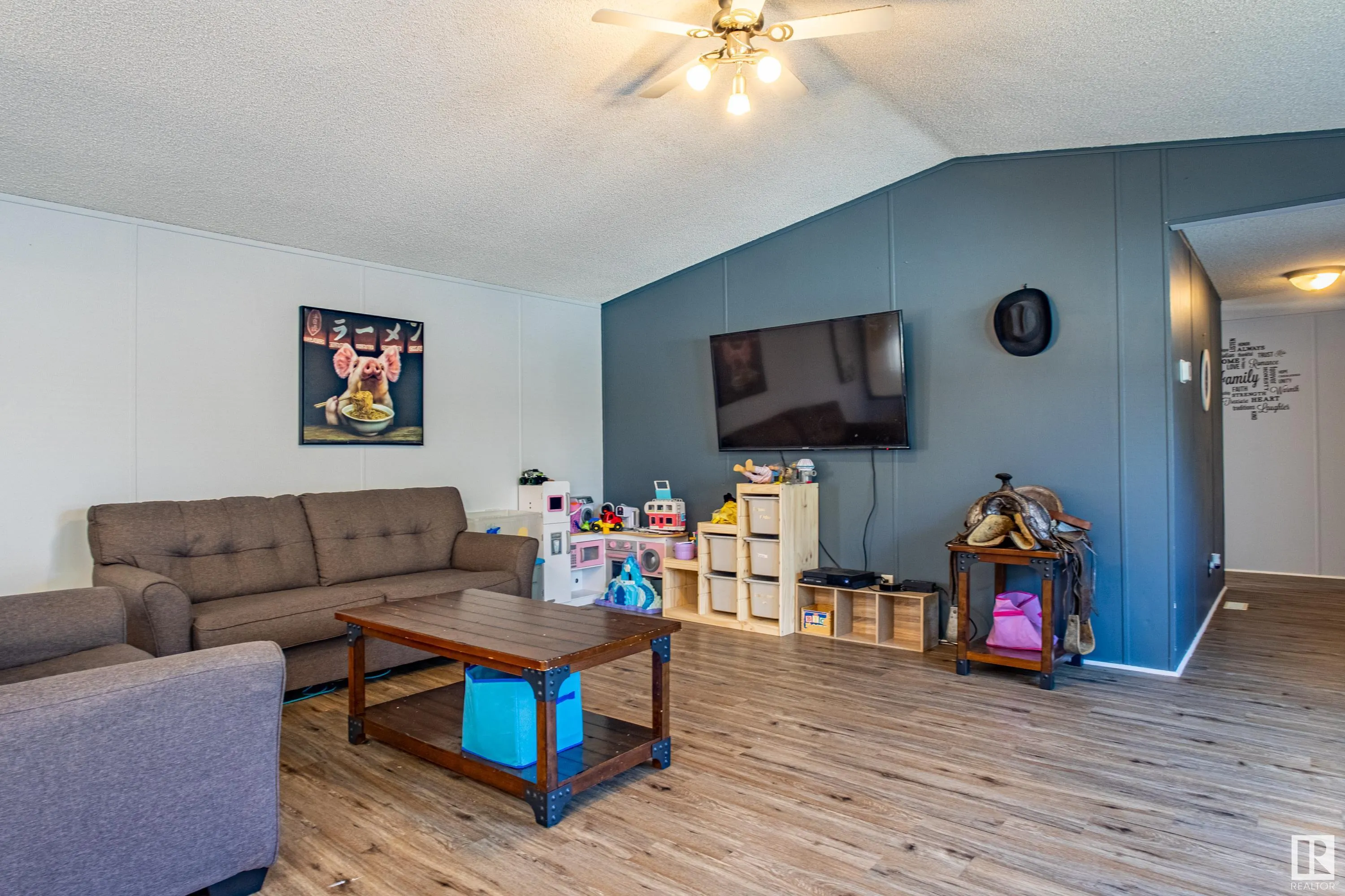 3018 Lakeview Drive
