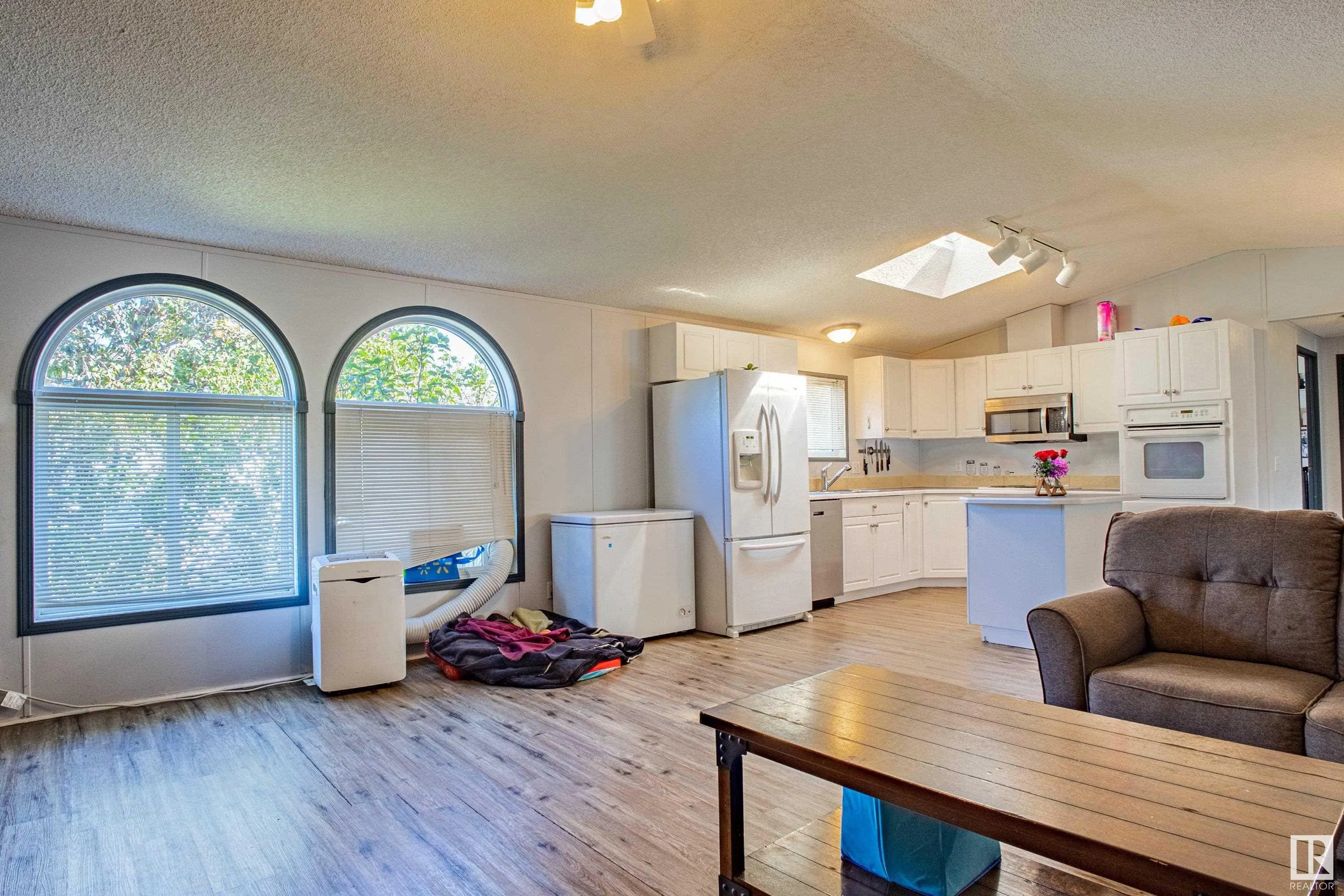 3018 Lakeview Drive