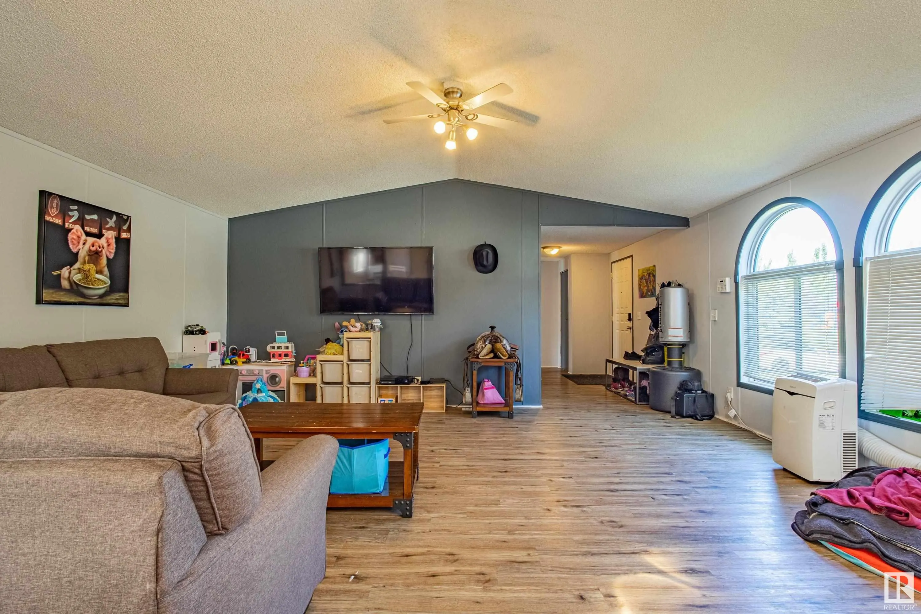 3018 Lakeview Drive