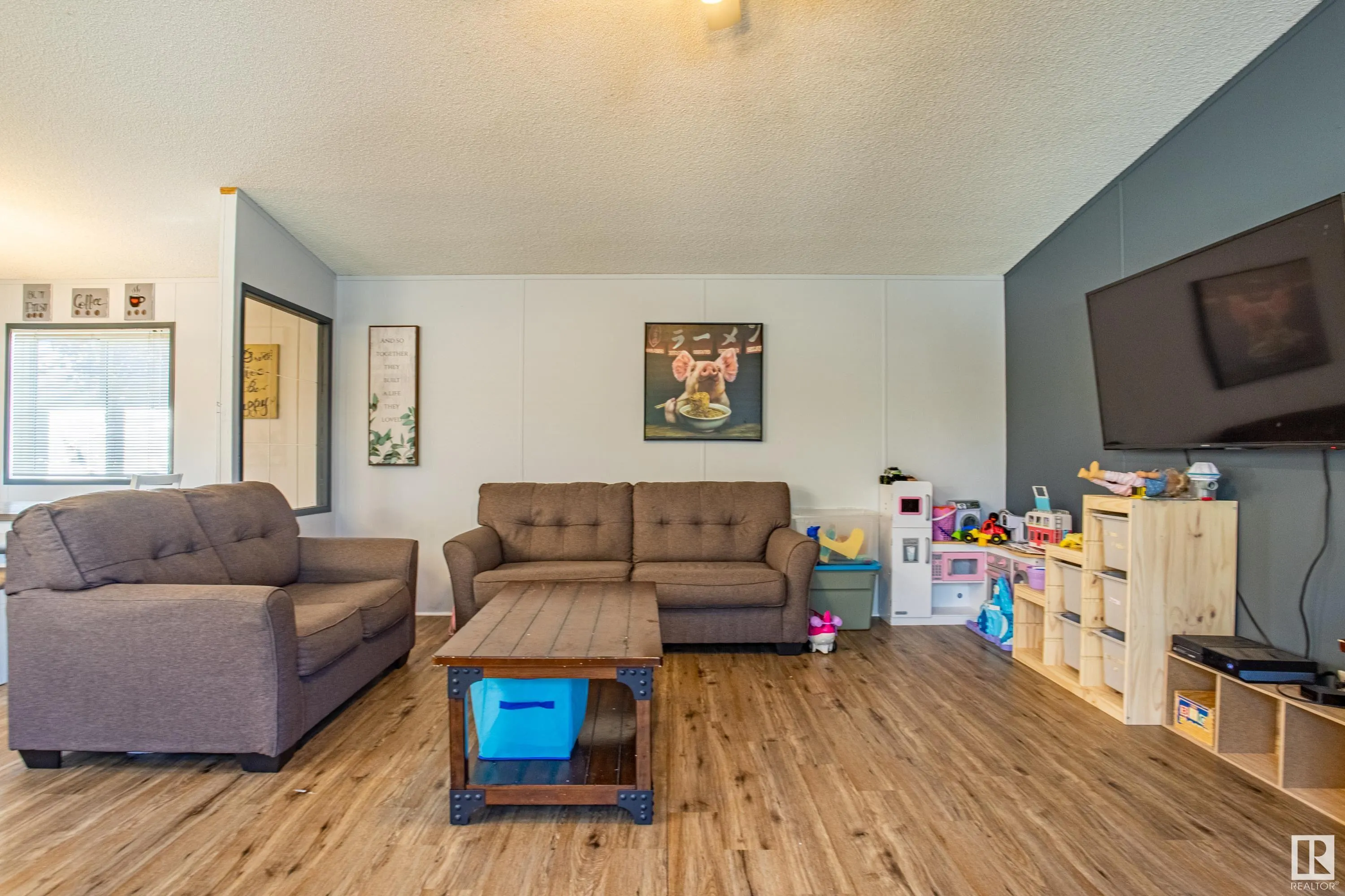 3018 Lakeview Drive