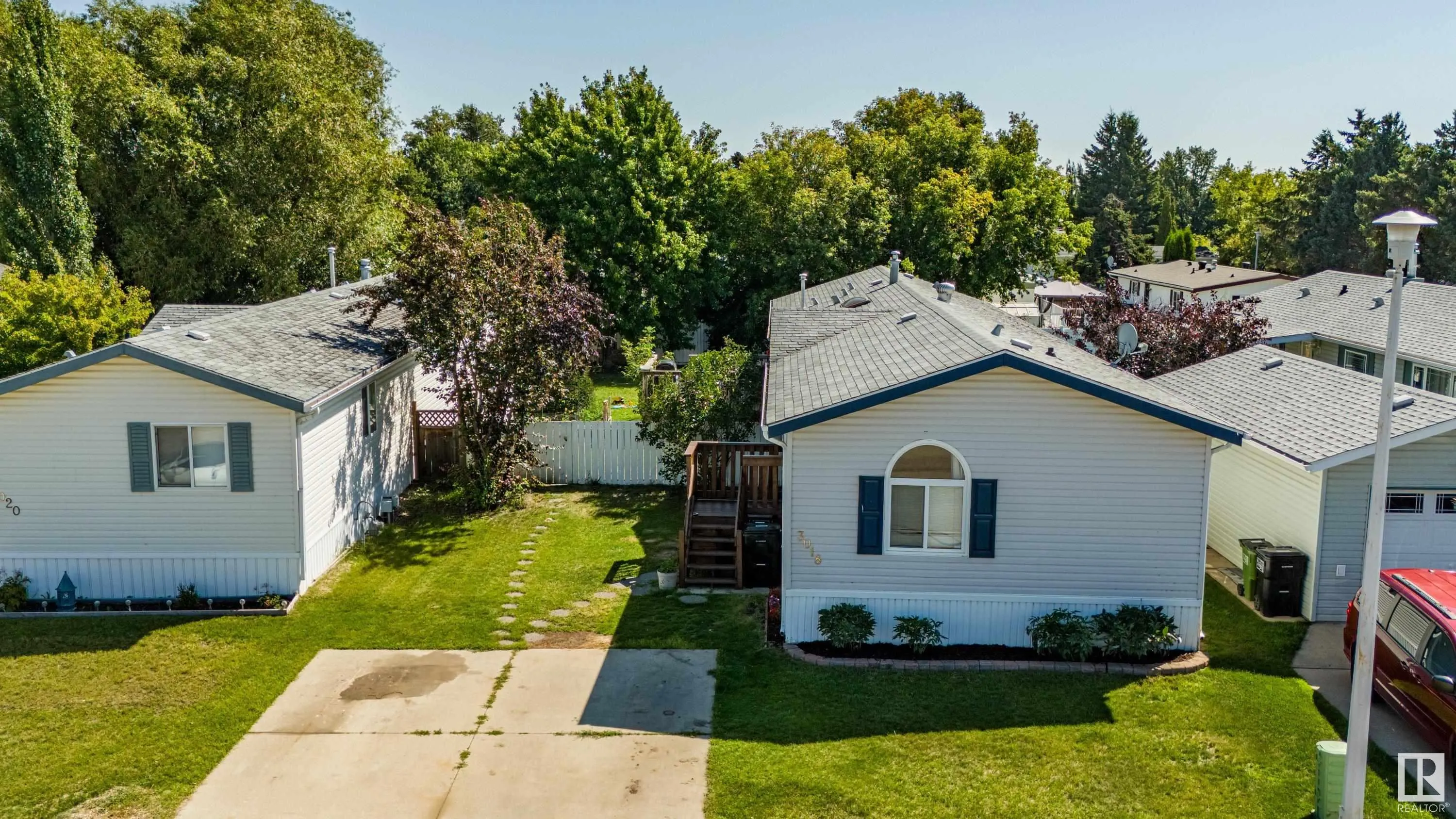 3018 Lakeview Drive