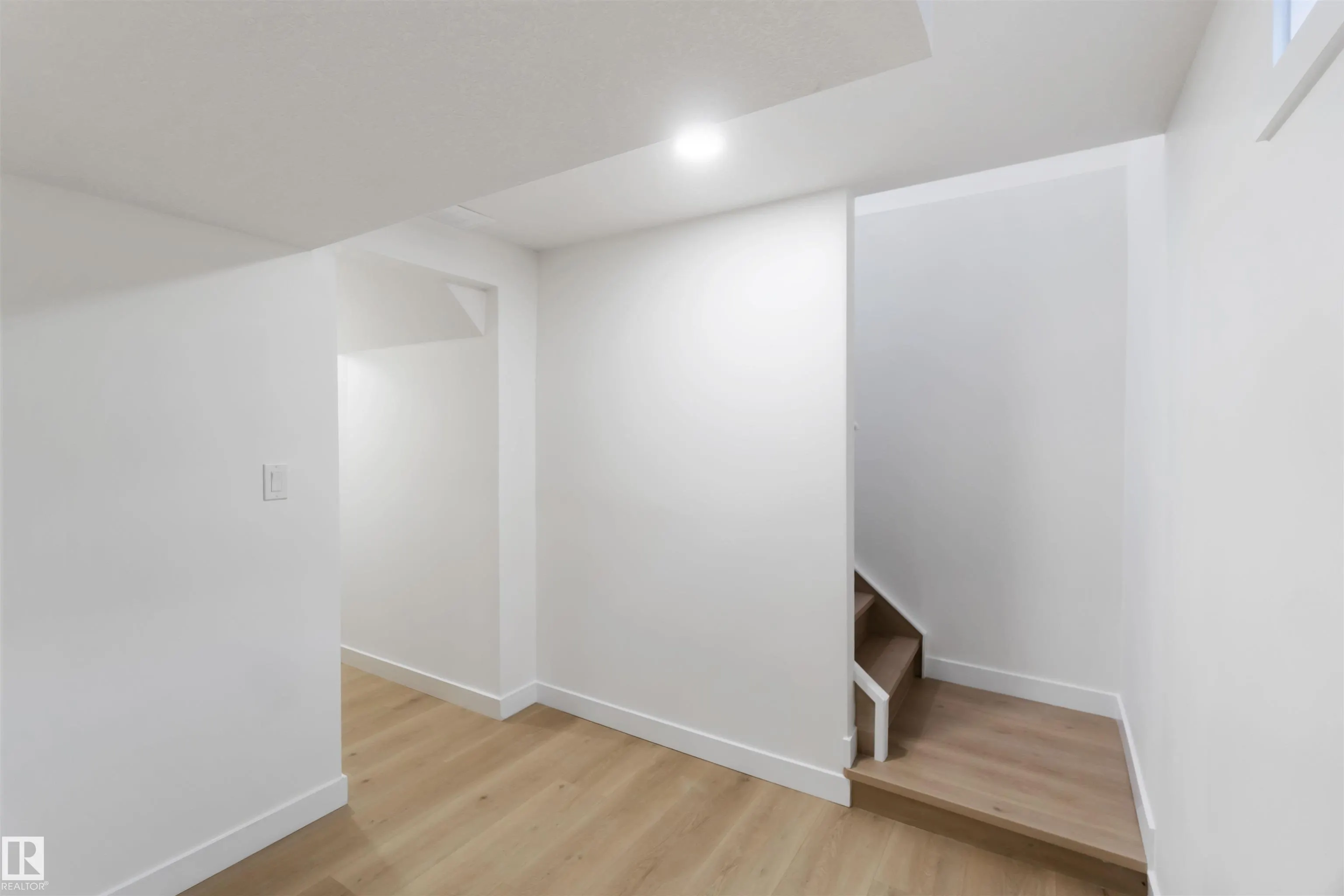 22 SUNNYSIDE Crescent