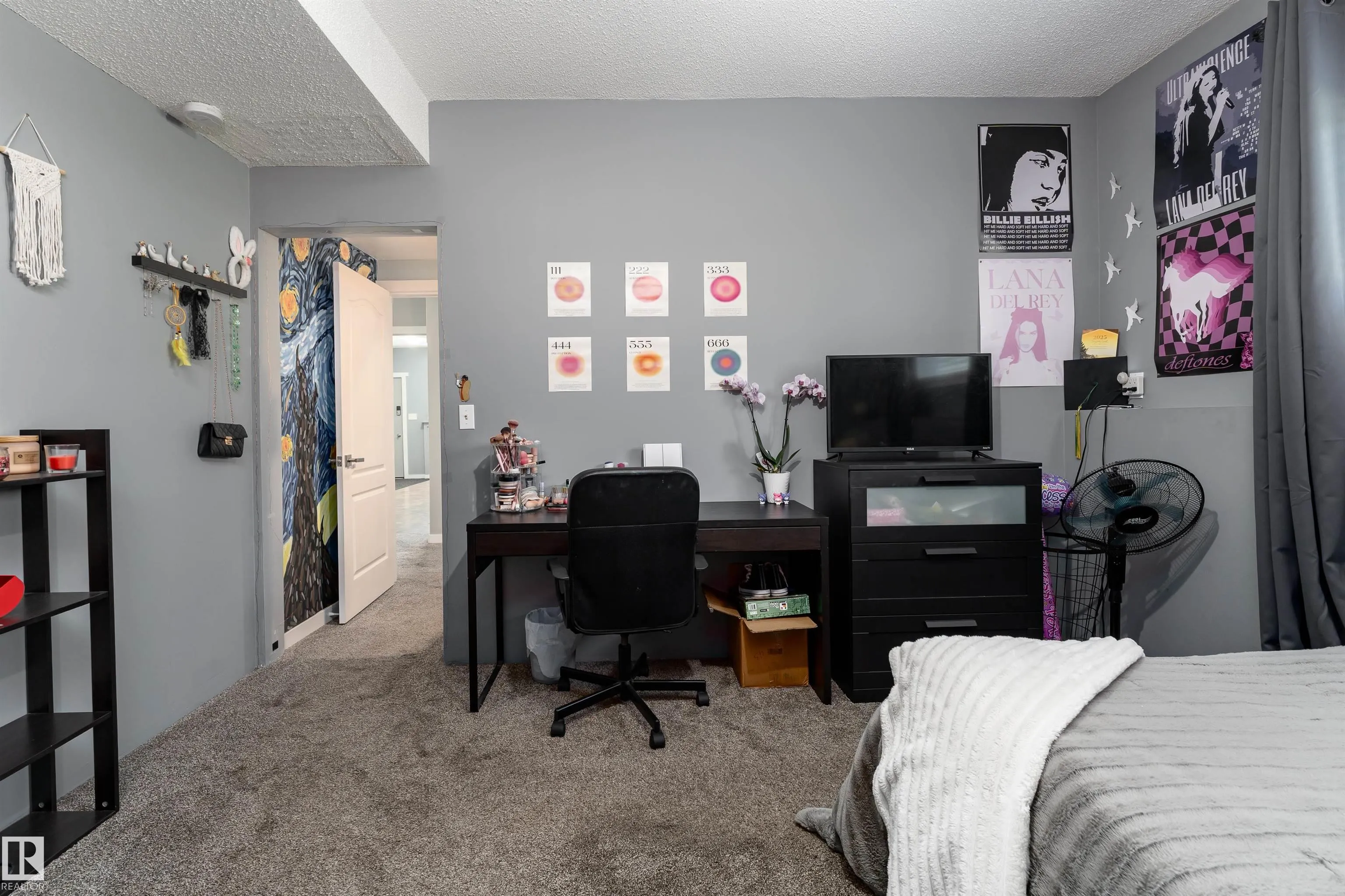2228 PARKLAND Drive