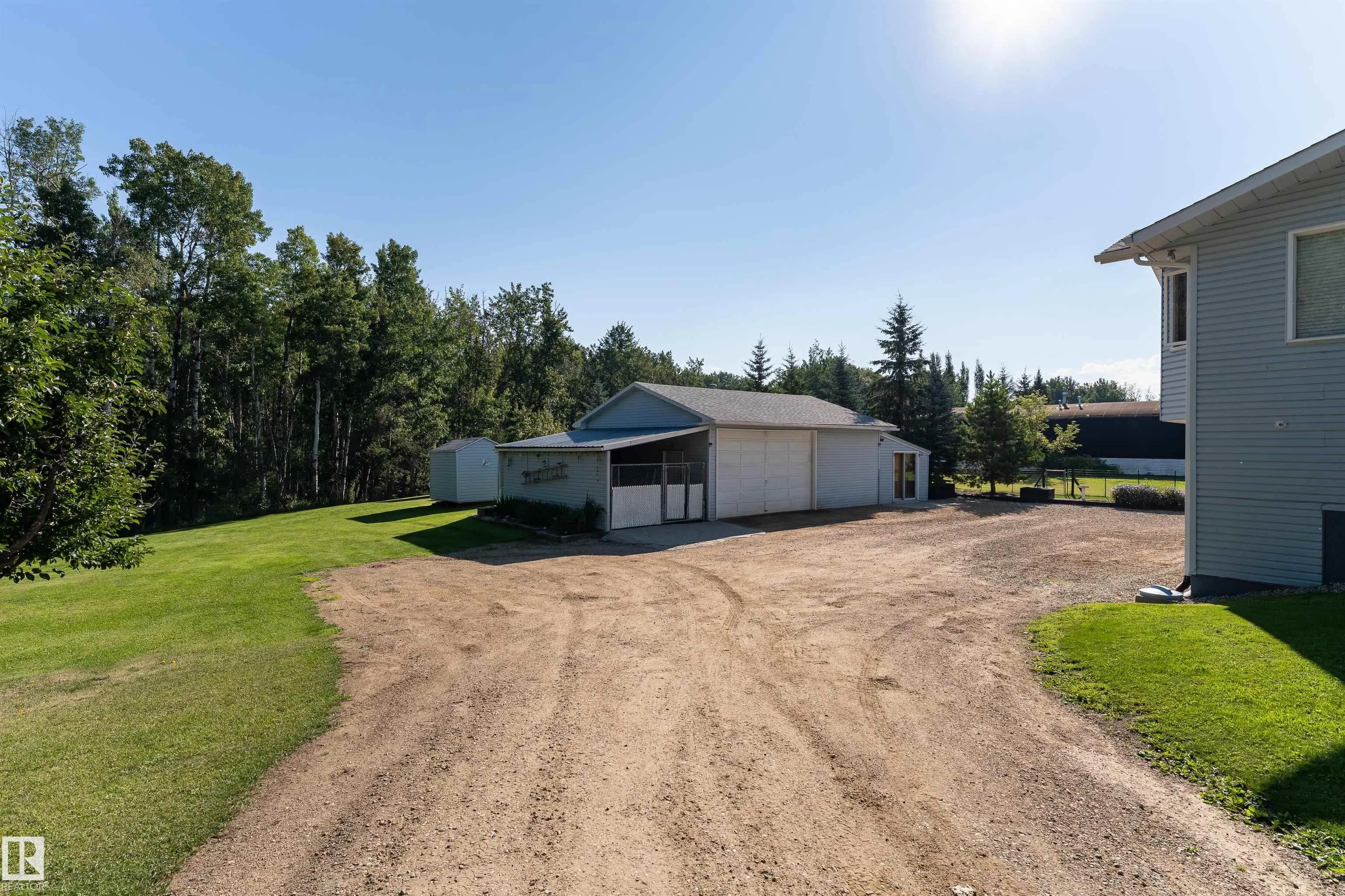 2228 PARKLAND Drive