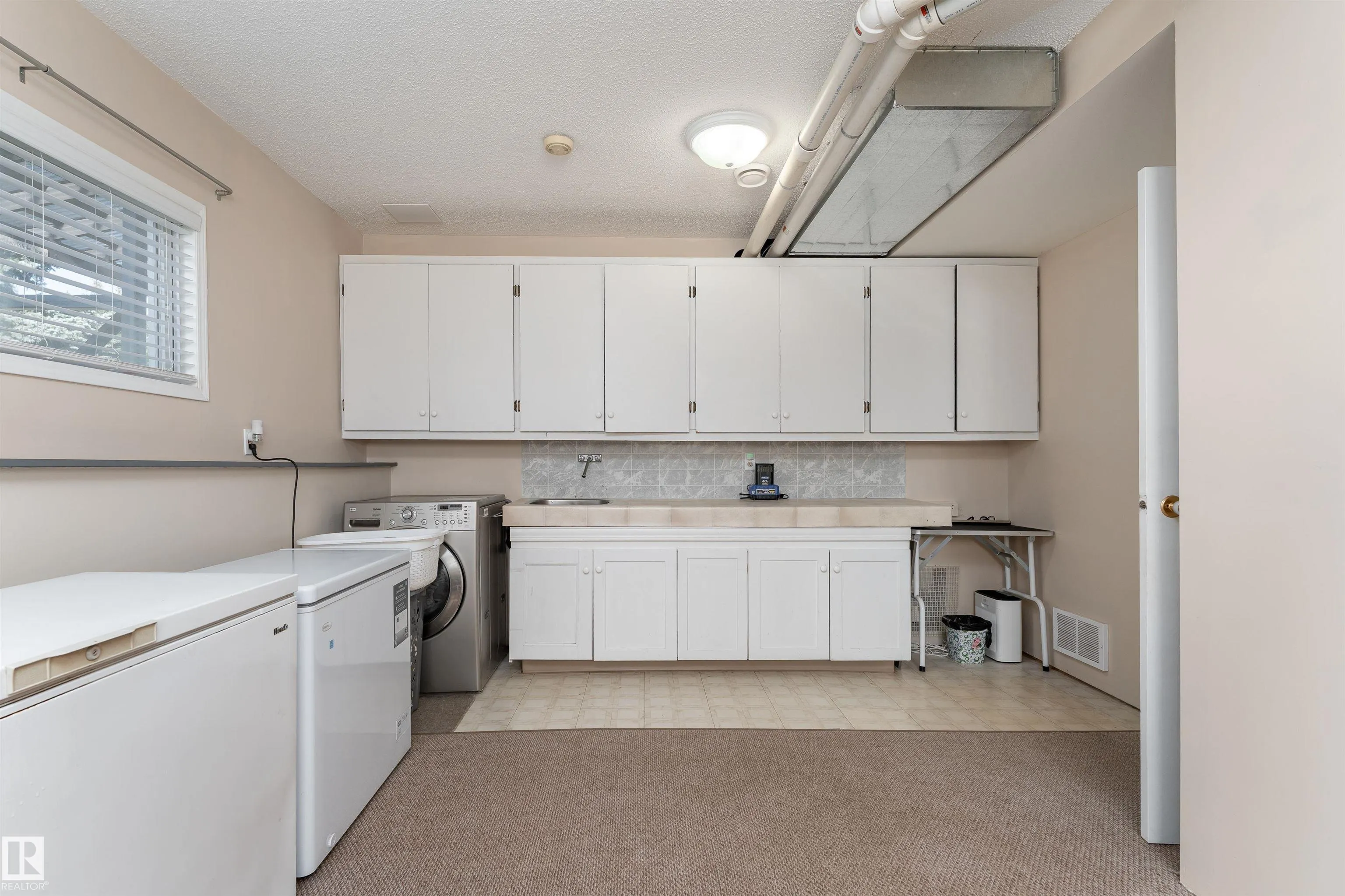 2228 PARKLAND Drive