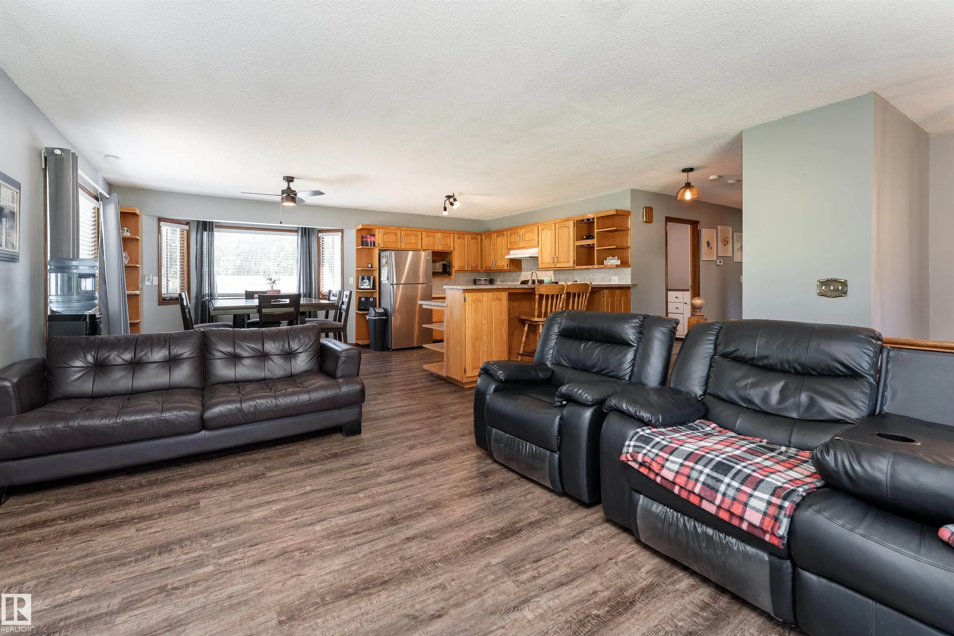 2228 PARKLAND Drive
