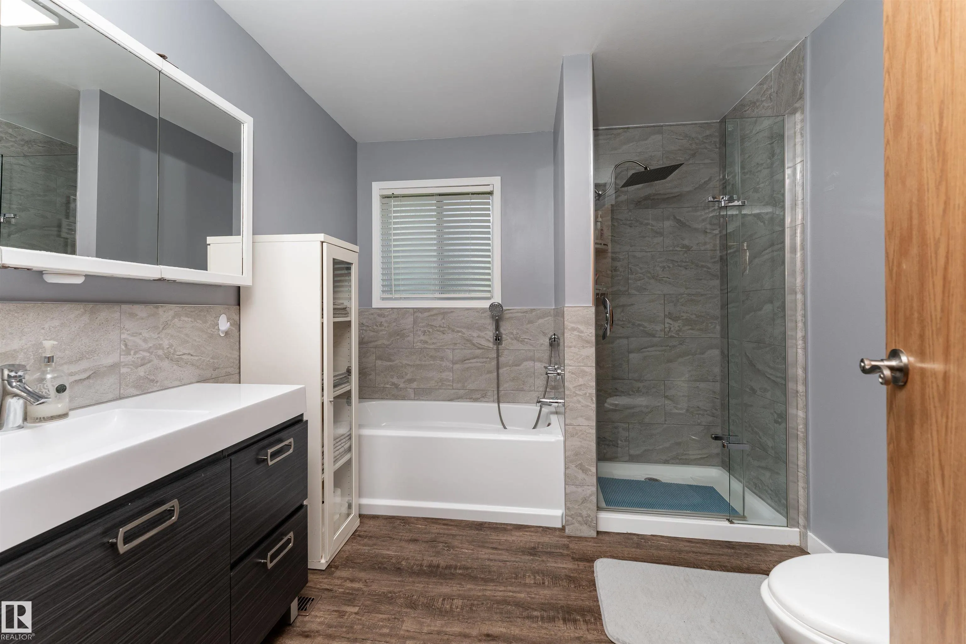 2228 PARKLAND Drive
