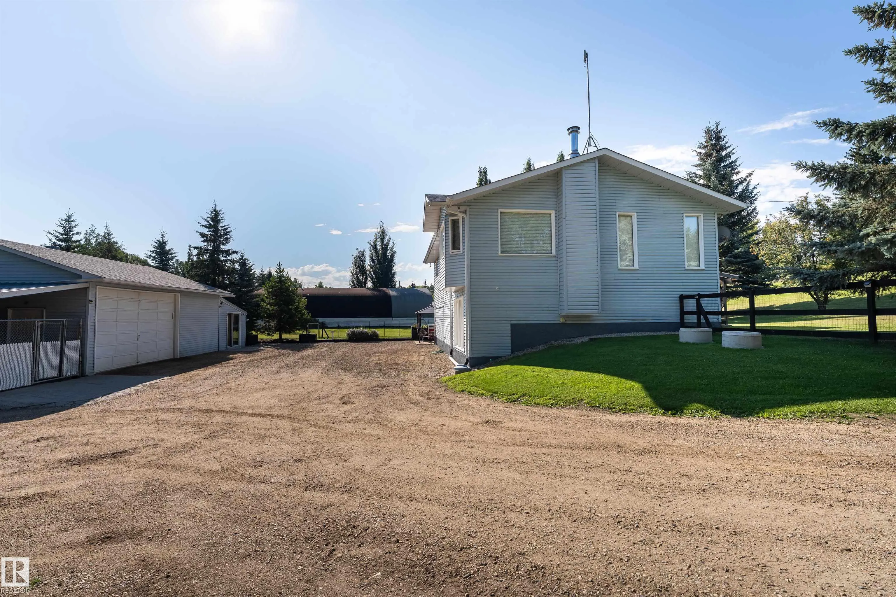 2228 PARKLAND Drive