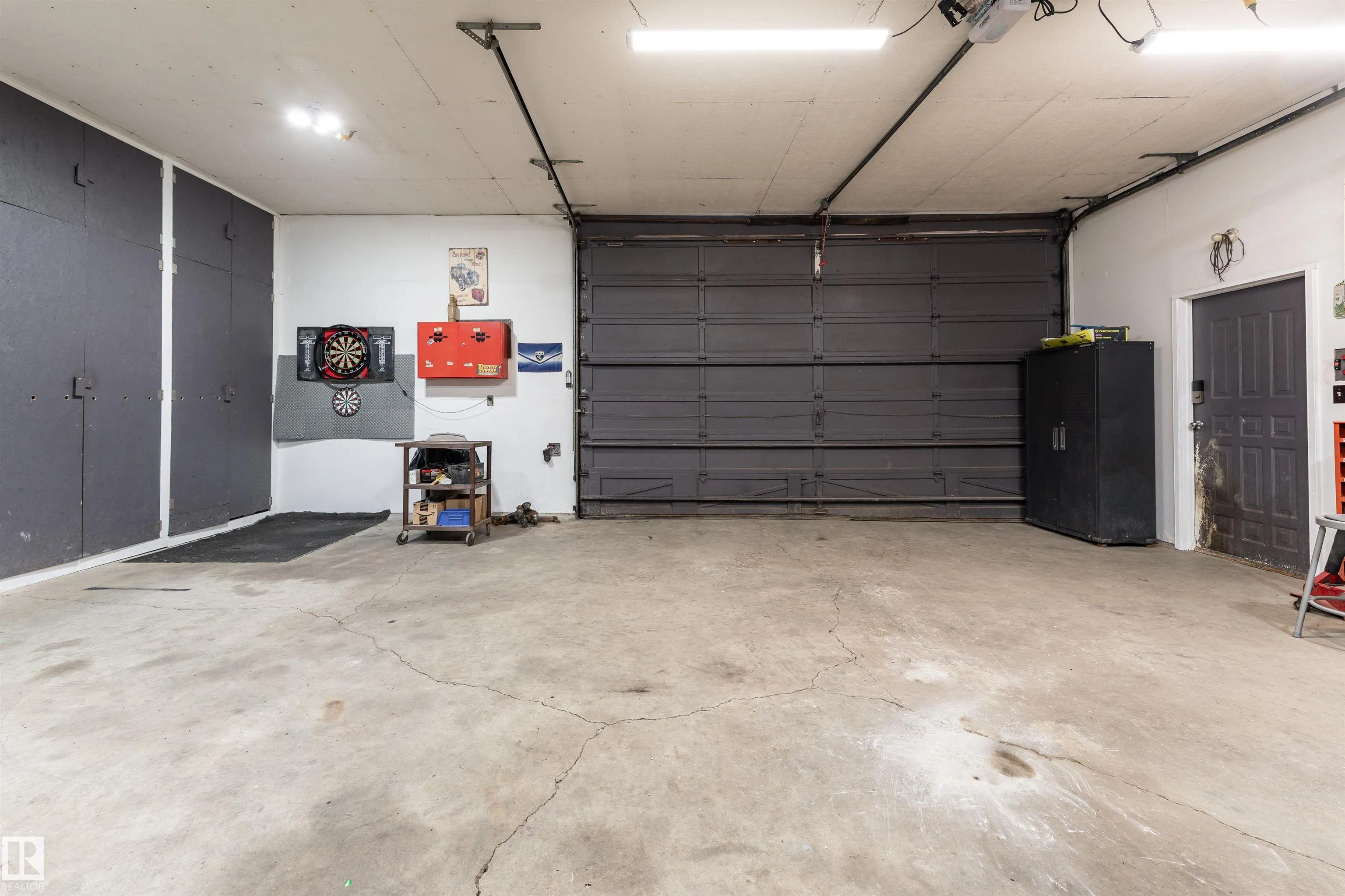 2228 PARKLAND Drive