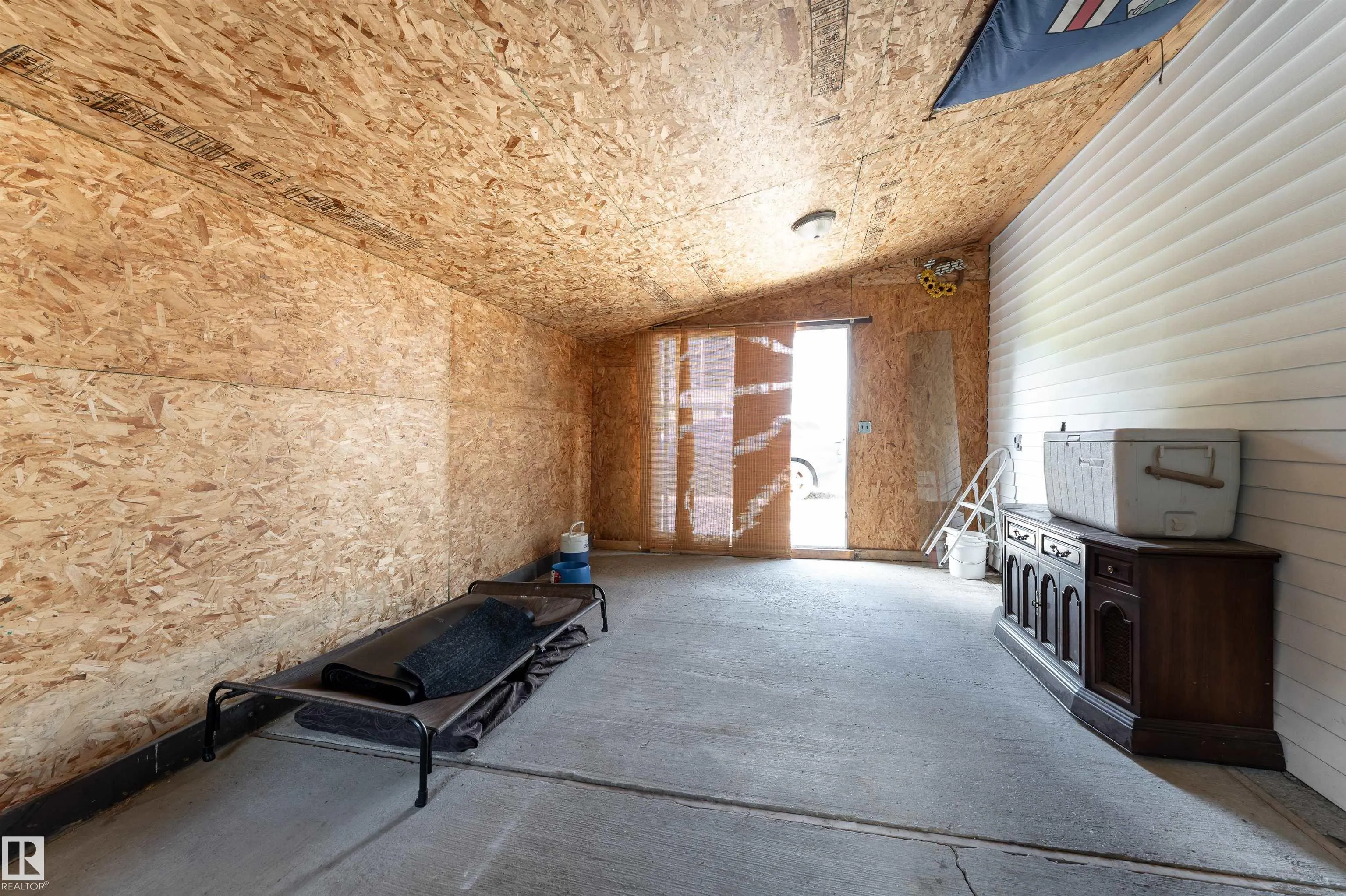 2228 PARKLAND Drive
