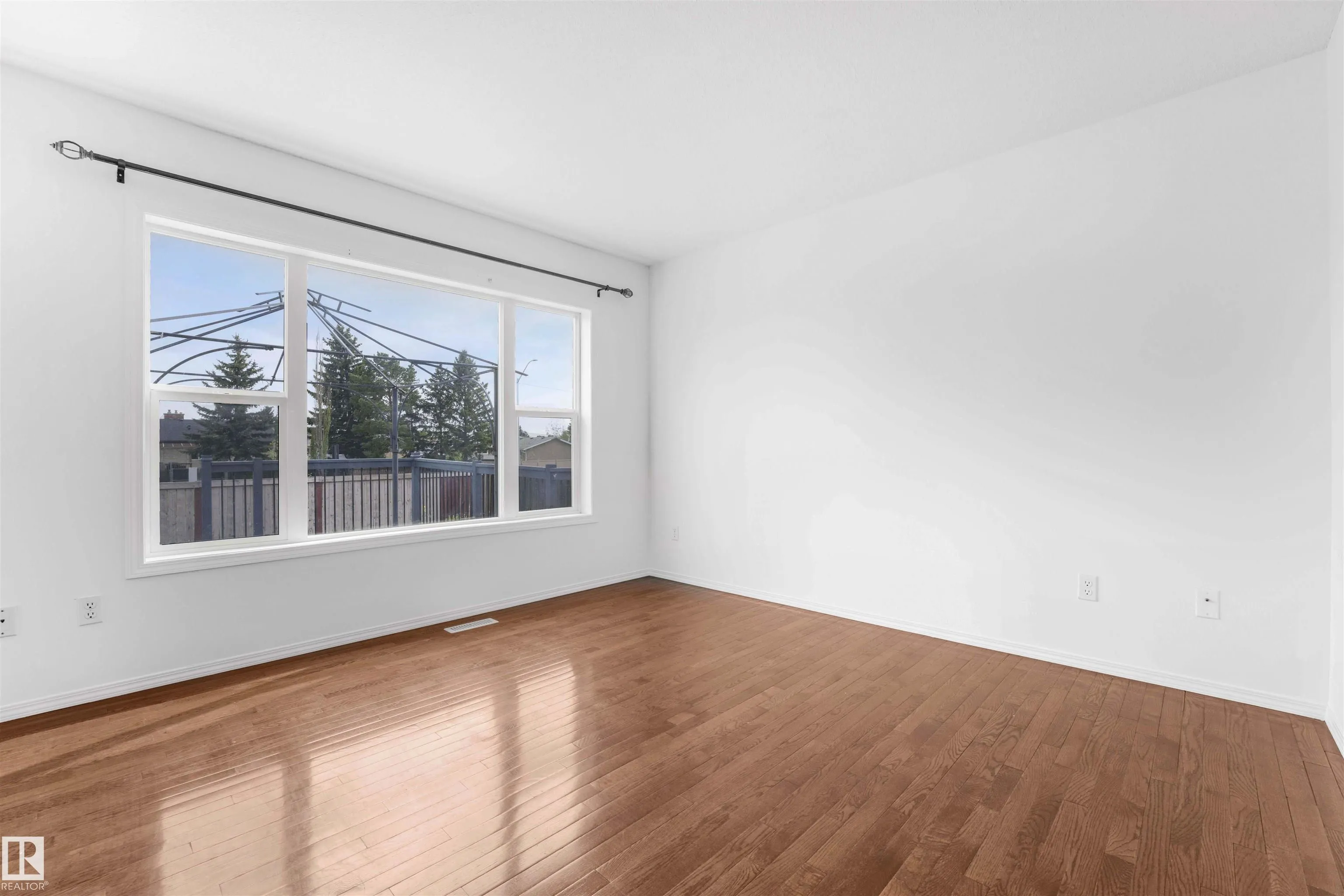 16703 113 Street
