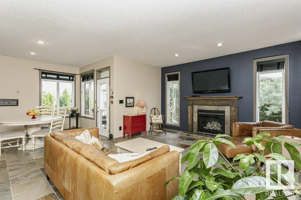7 WALTERS Court