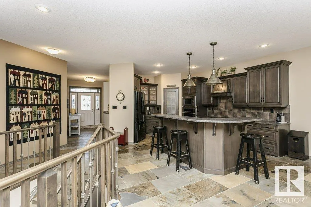 7 WALTERS Court