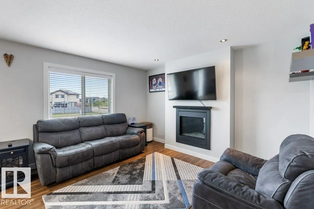19 RICHMOND Link