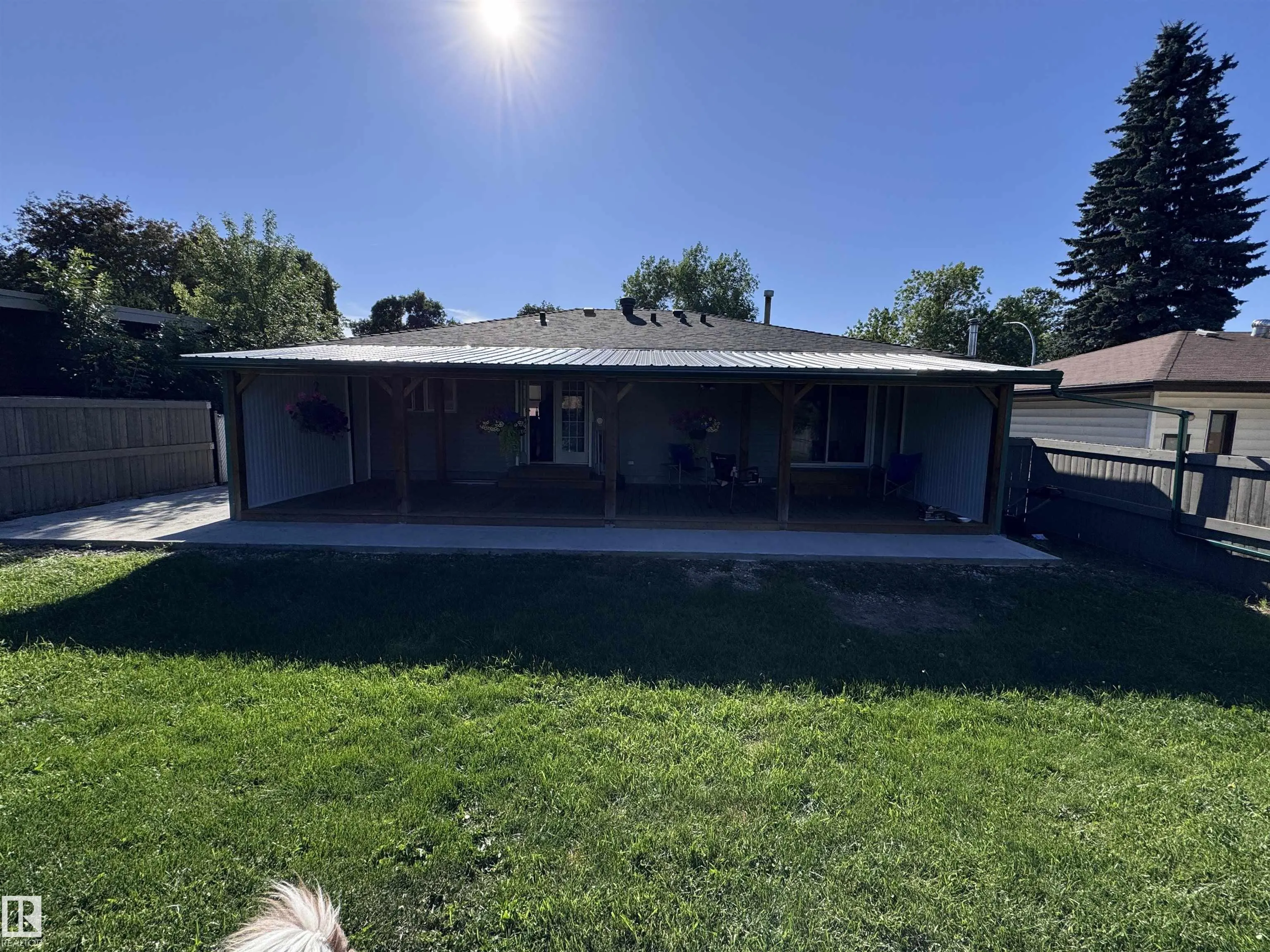 576 SAGE Crescent