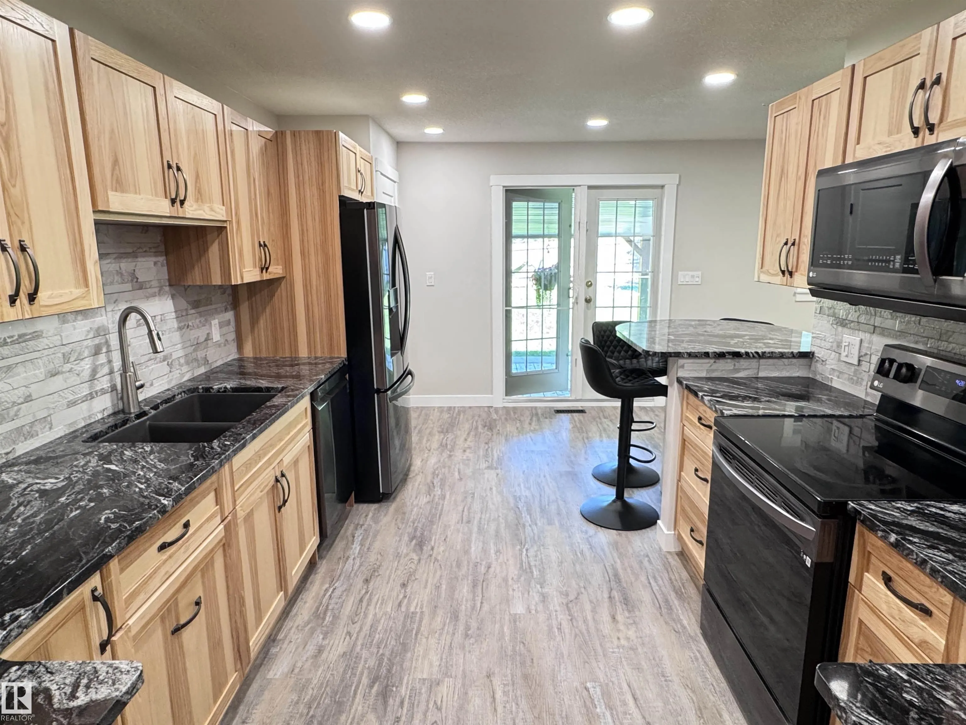 576 SAGE Crescent