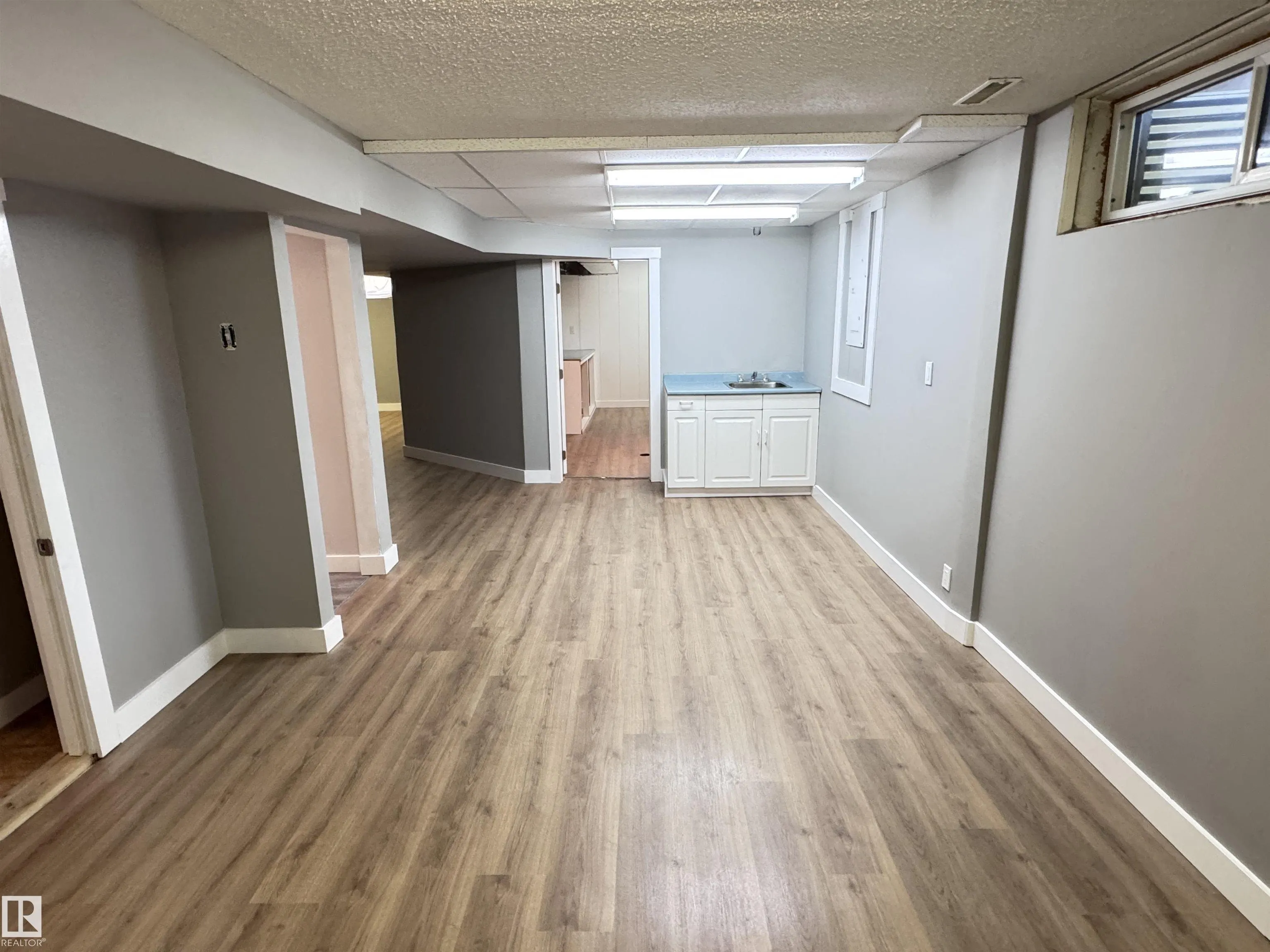 576 SAGE Crescent