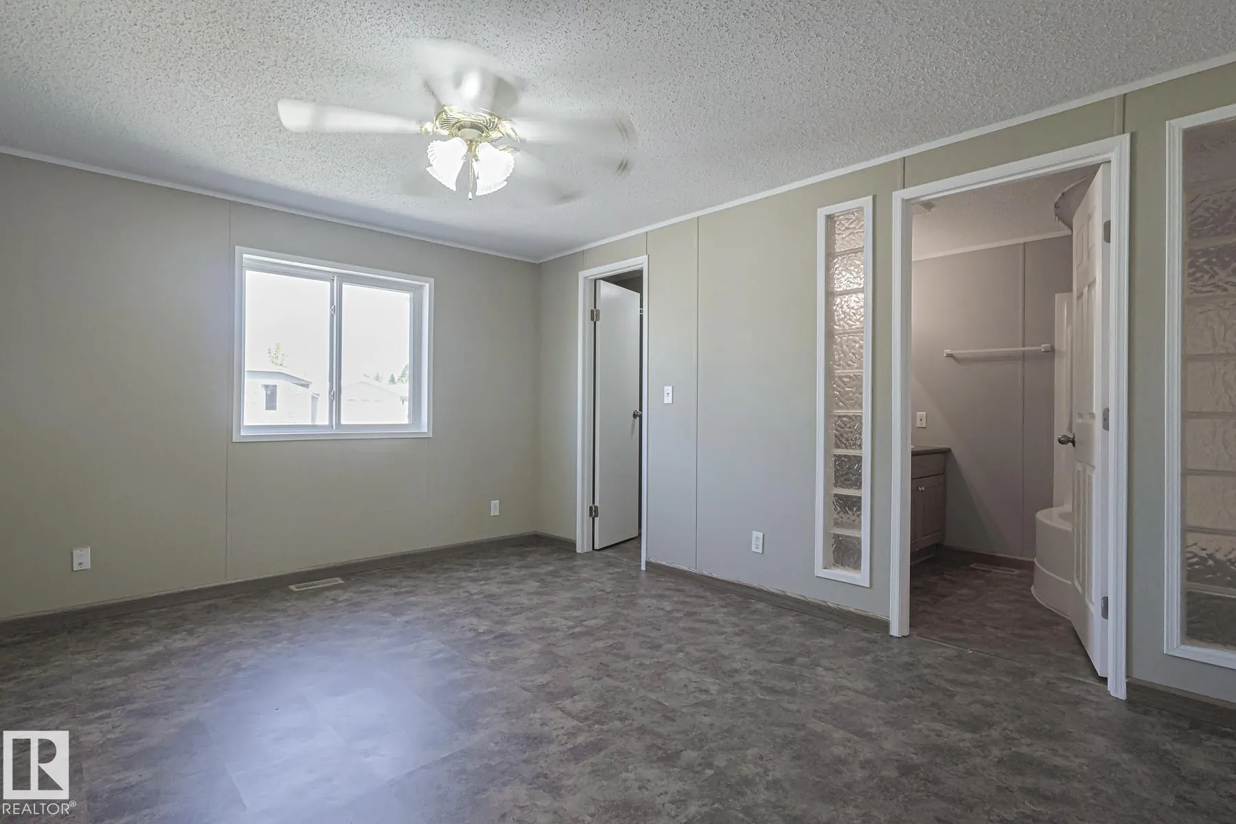 2903 Lakewood Drive