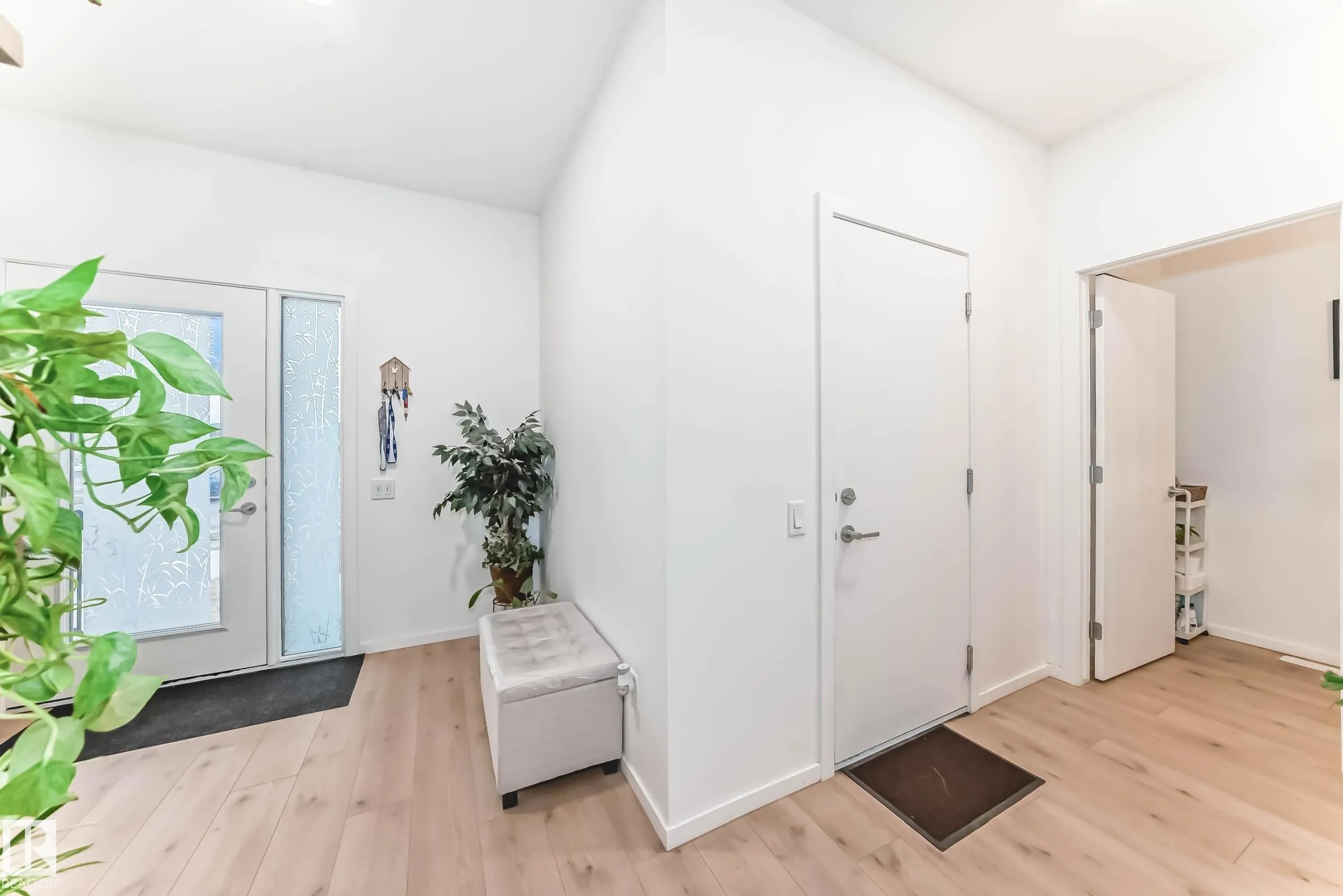 4595 66 St