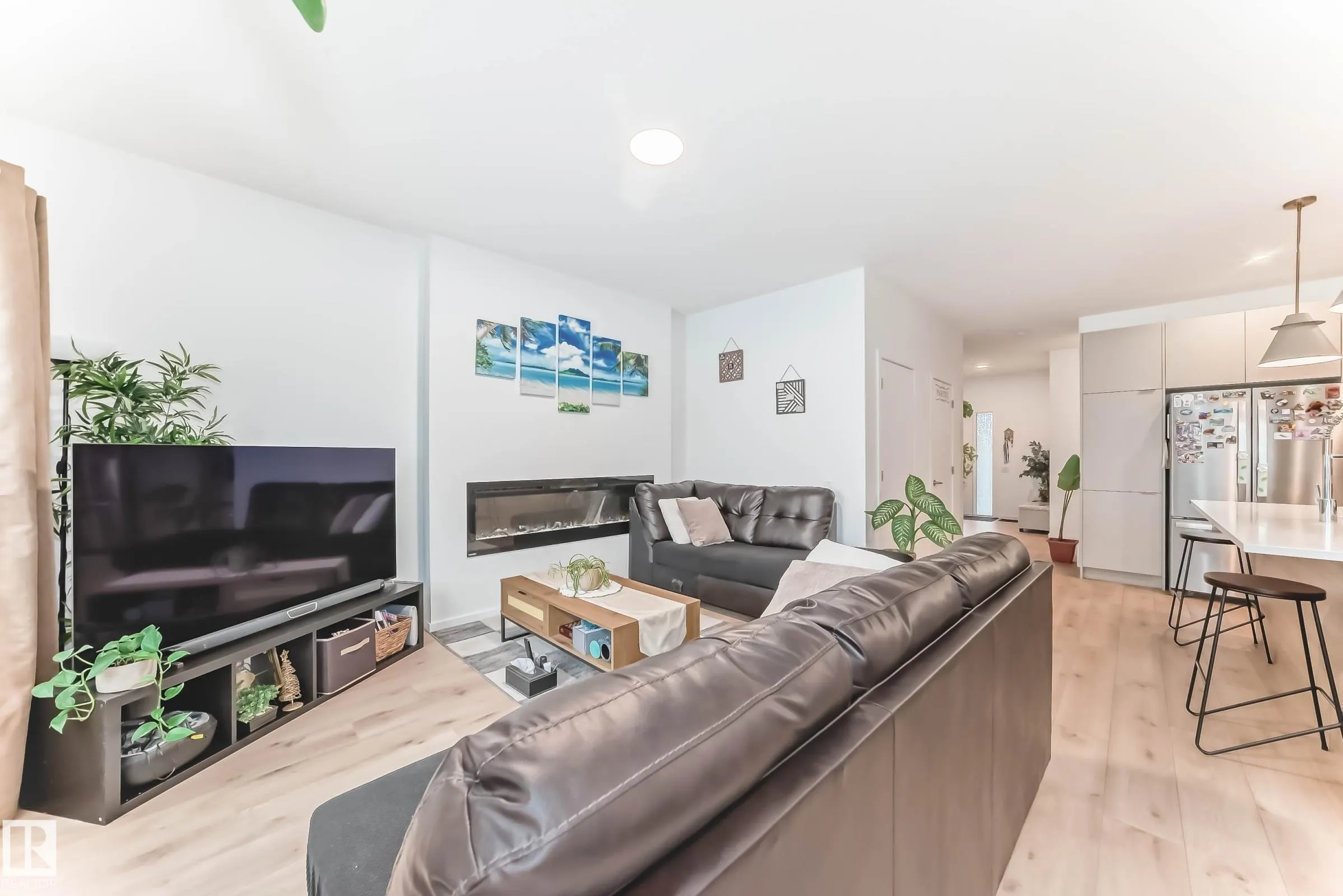 4595 66 St