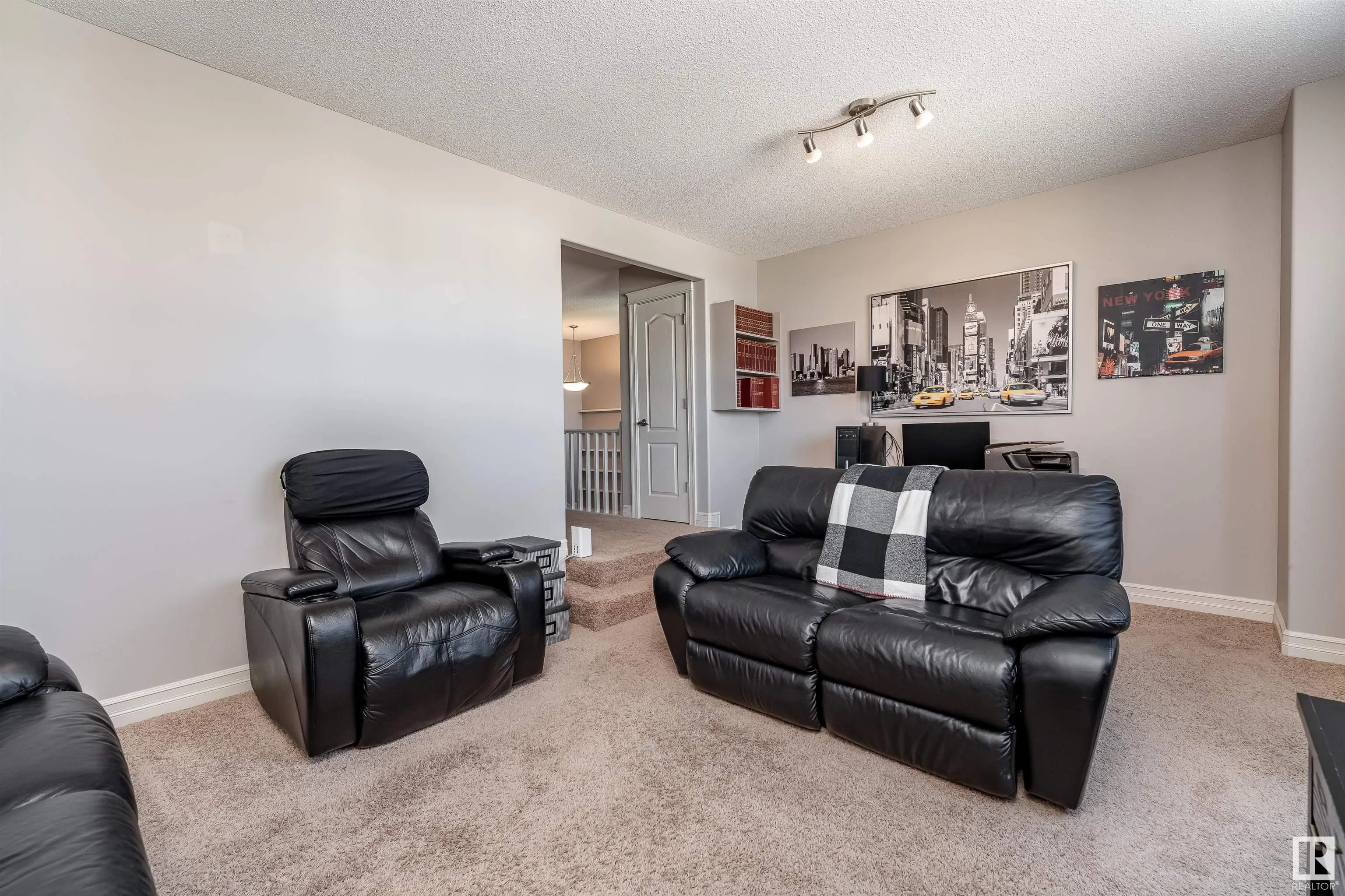 174 WOODBEND Way