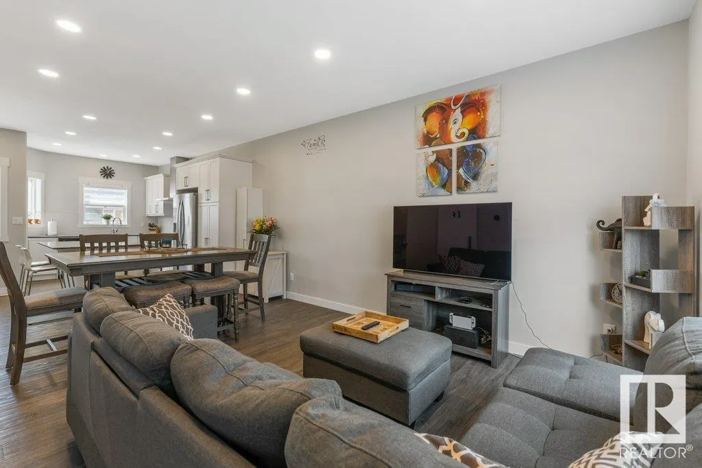 150 EVERITT DR