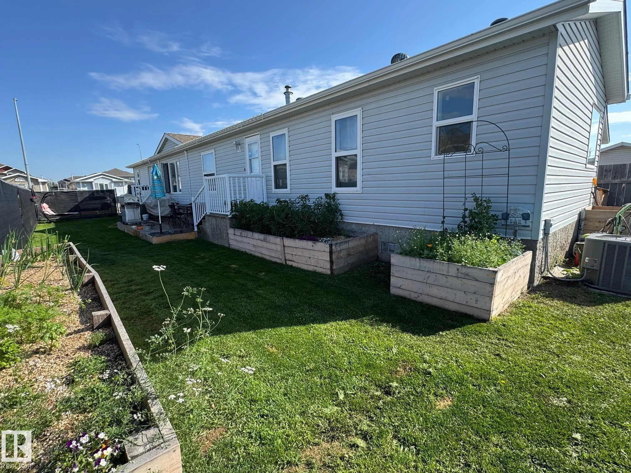 44 JUTLAND Crescent