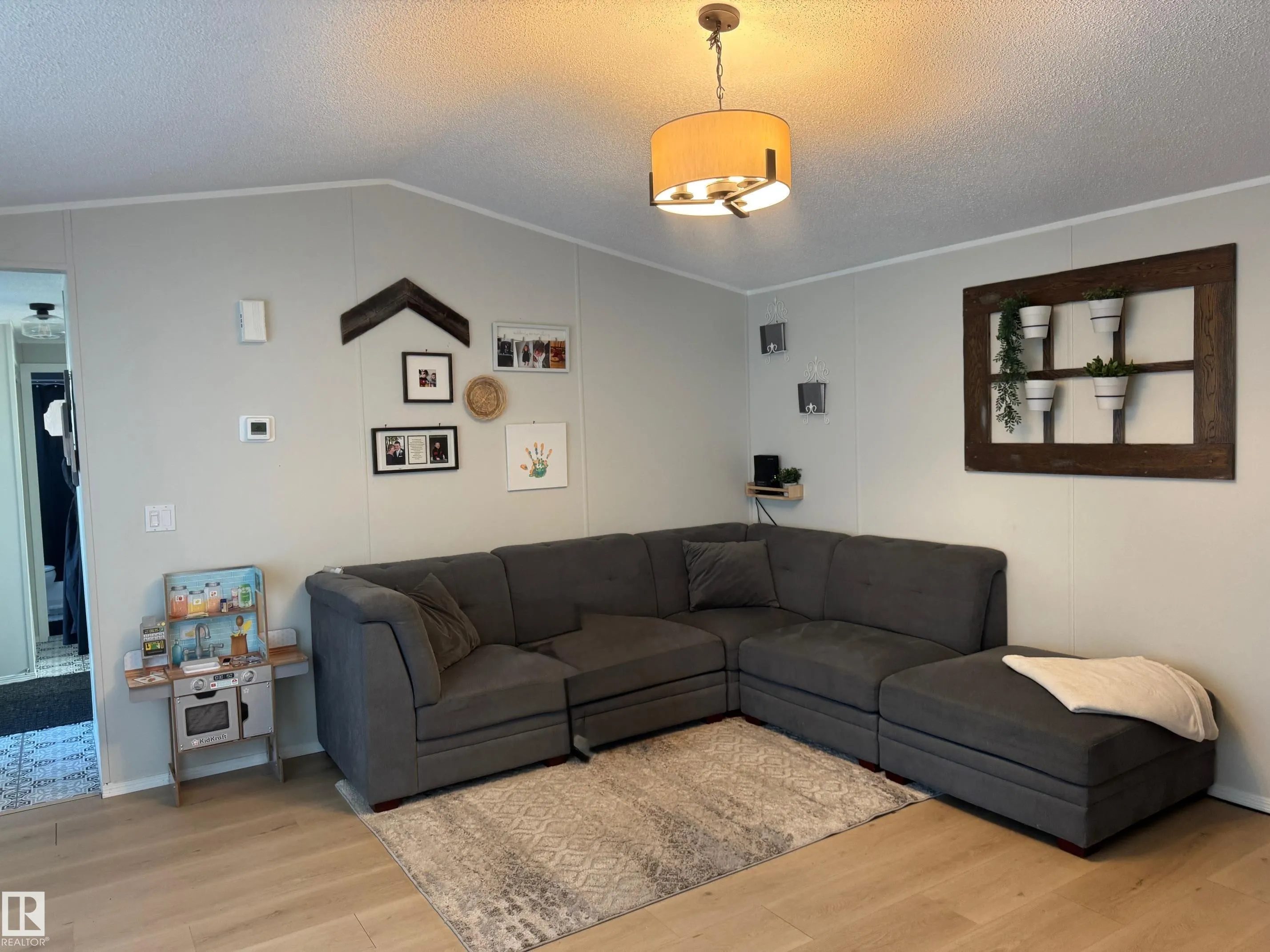 44 JUTLAND Crescent