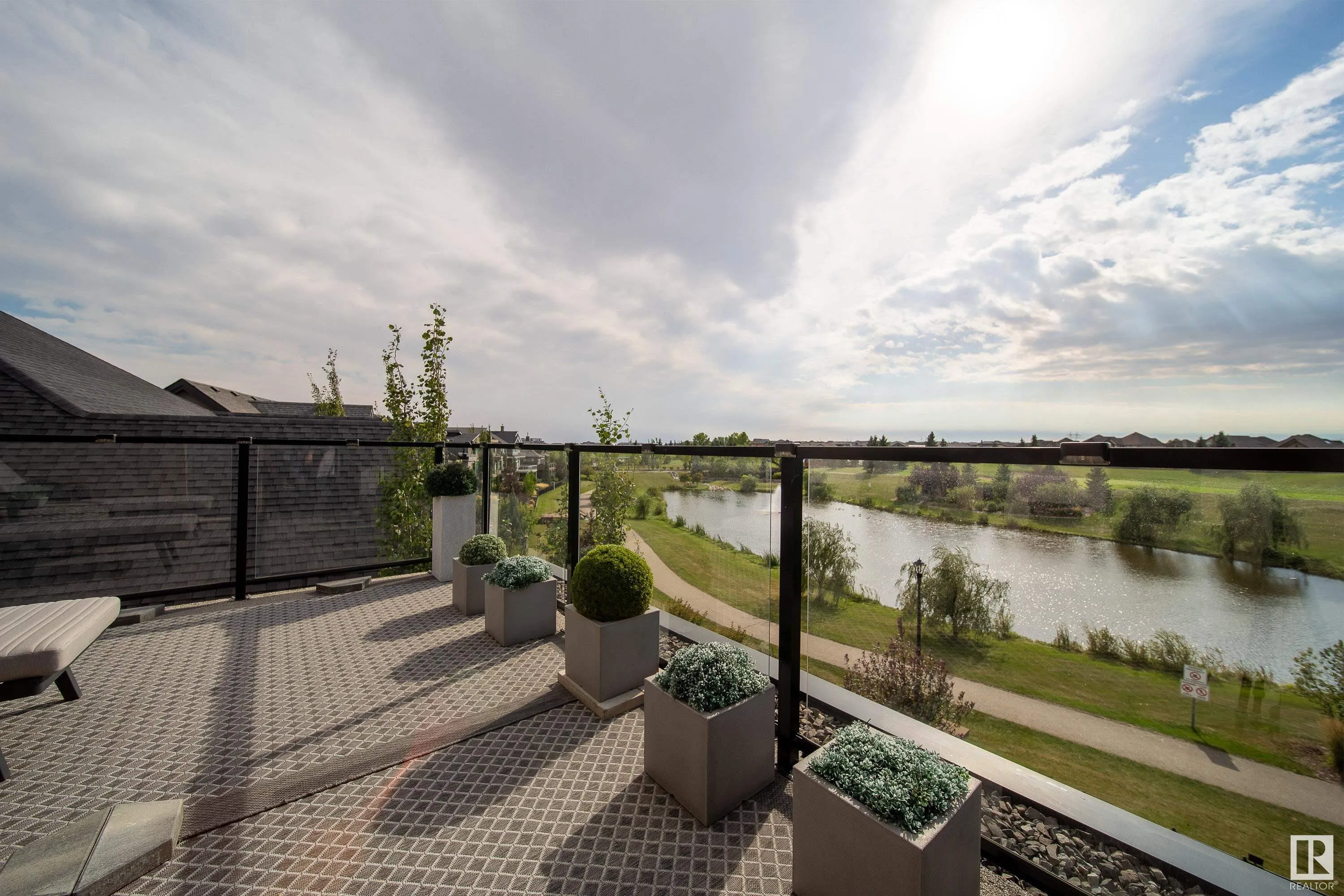 622 HOWATT Drive