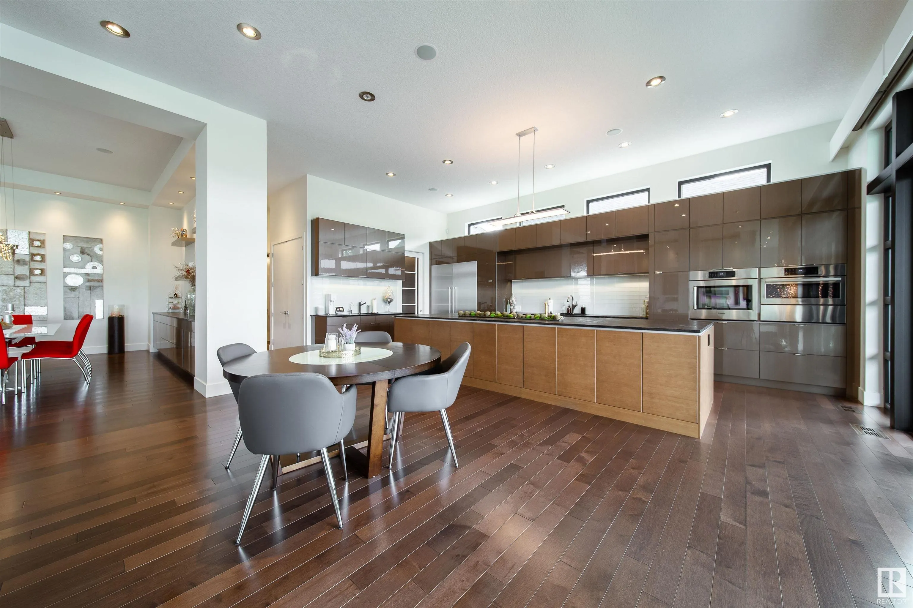 622 HOWATT Drive