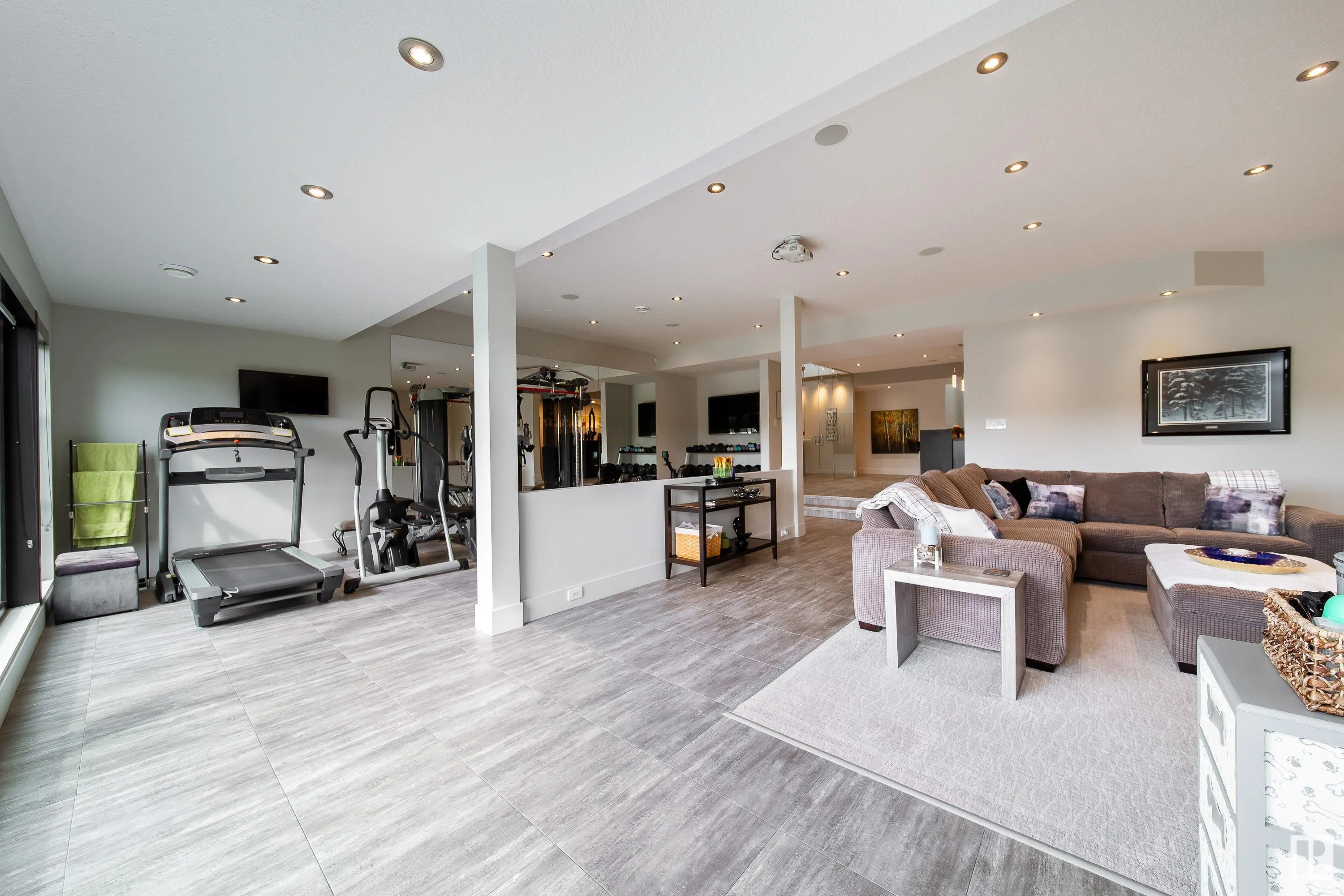 622 HOWATT Drive