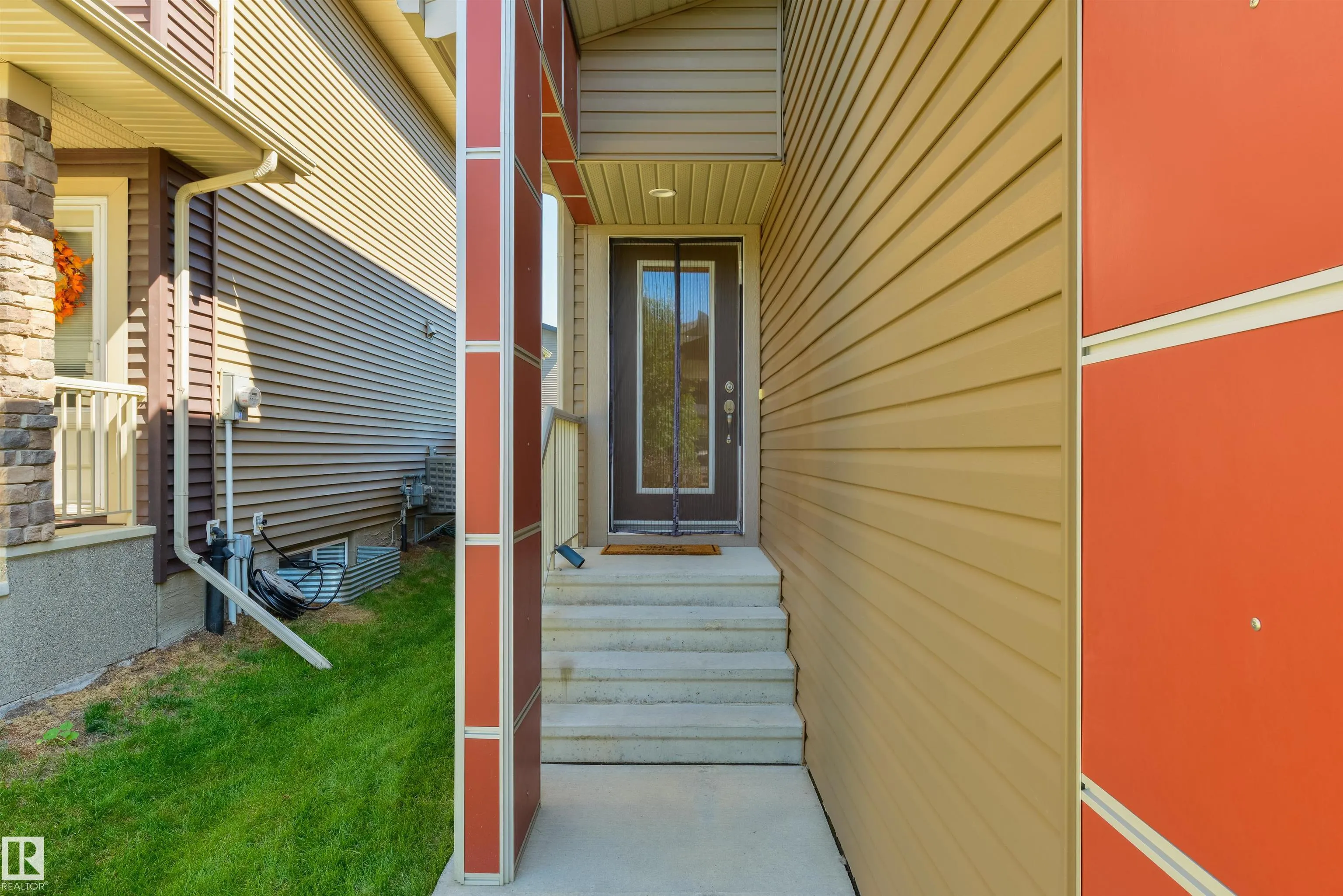 2328 WARE Crescent