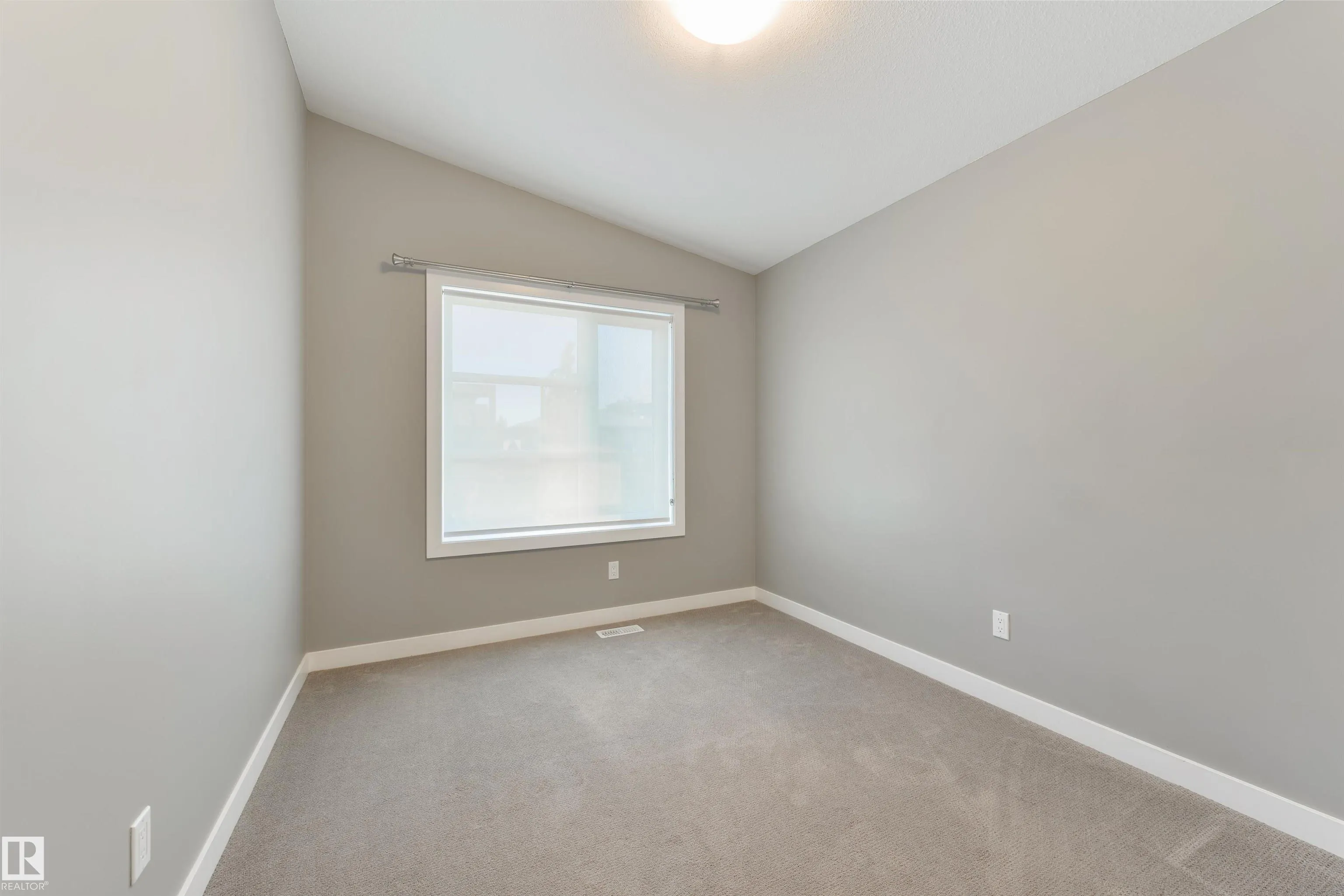 2328 WARE Crescent