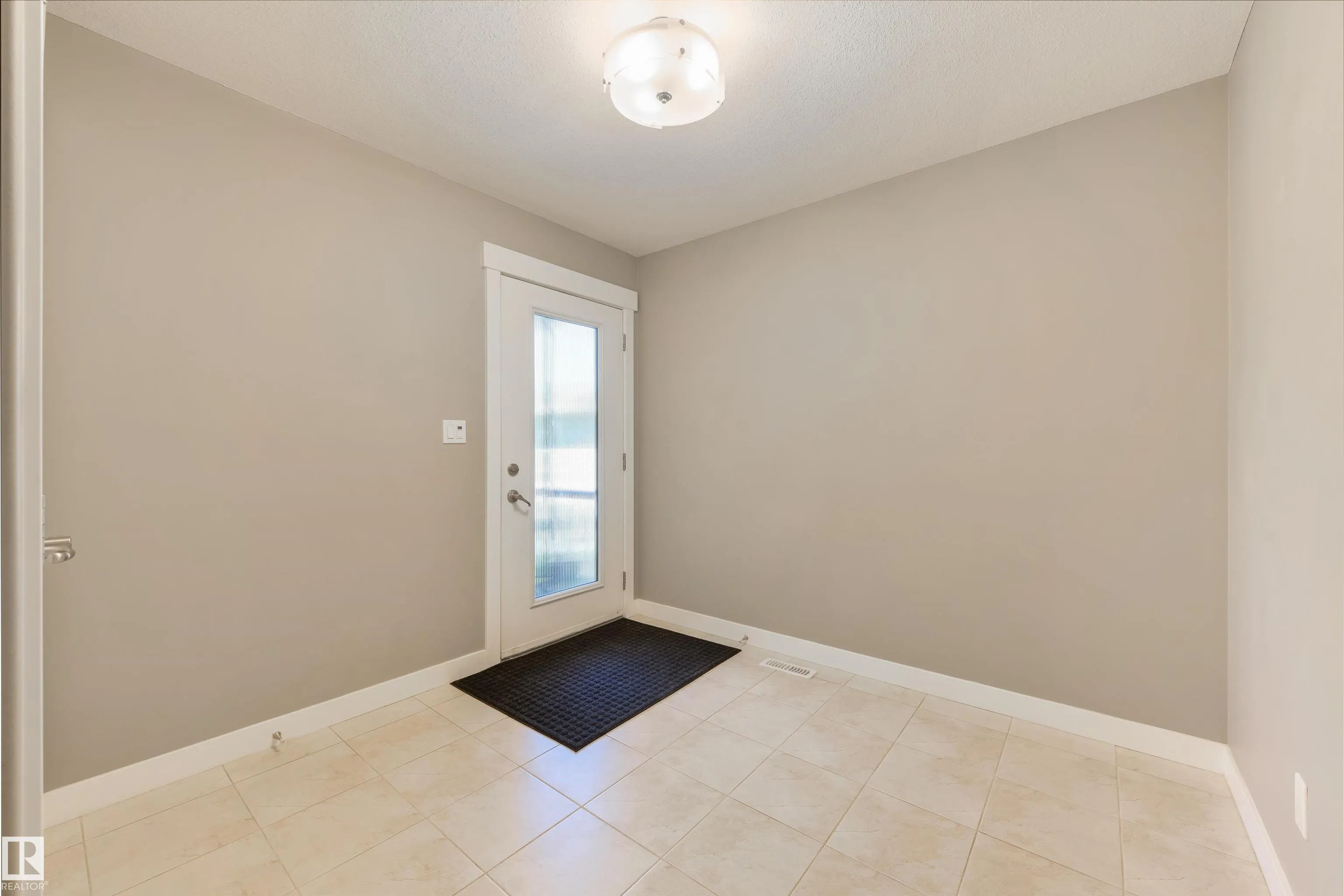 2328 WARE Crescent