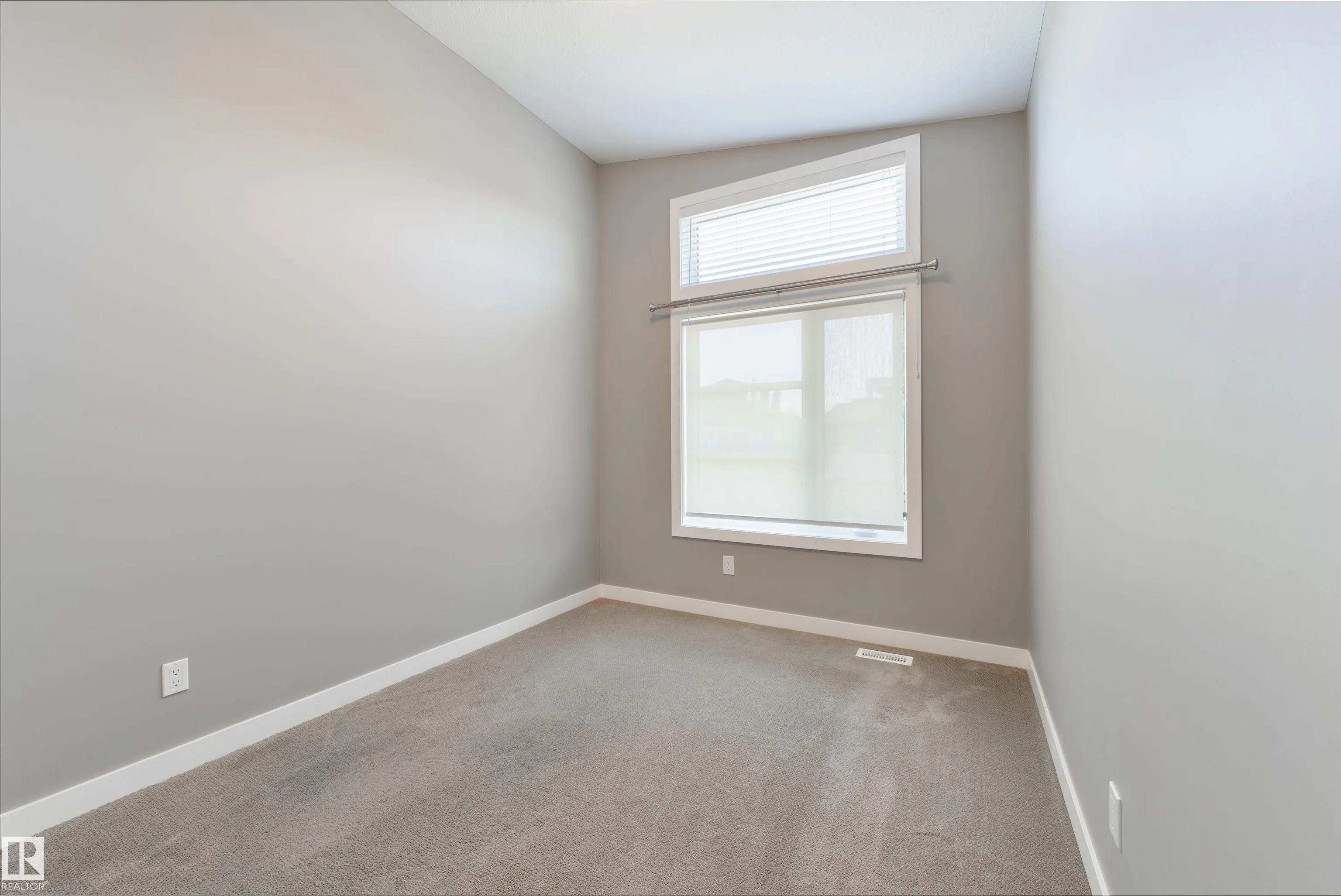 2328 WARE Crescent