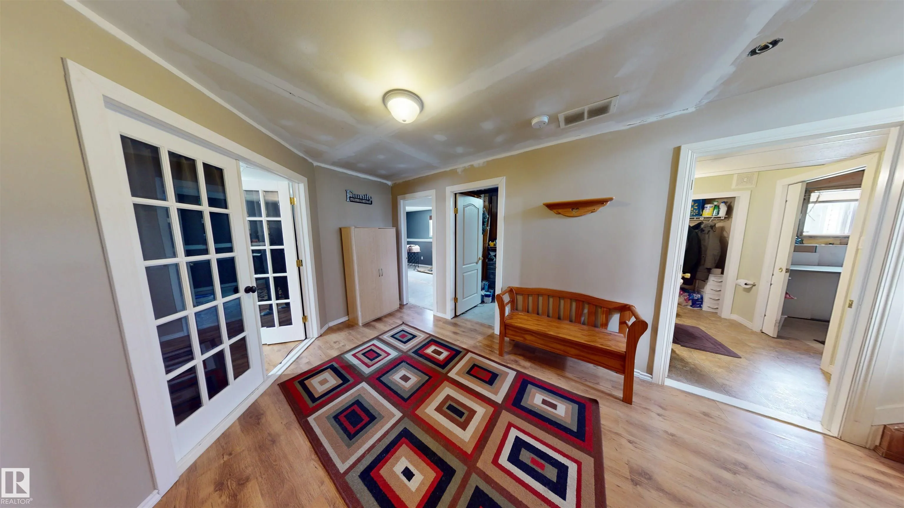 606 KANANASKIS Place