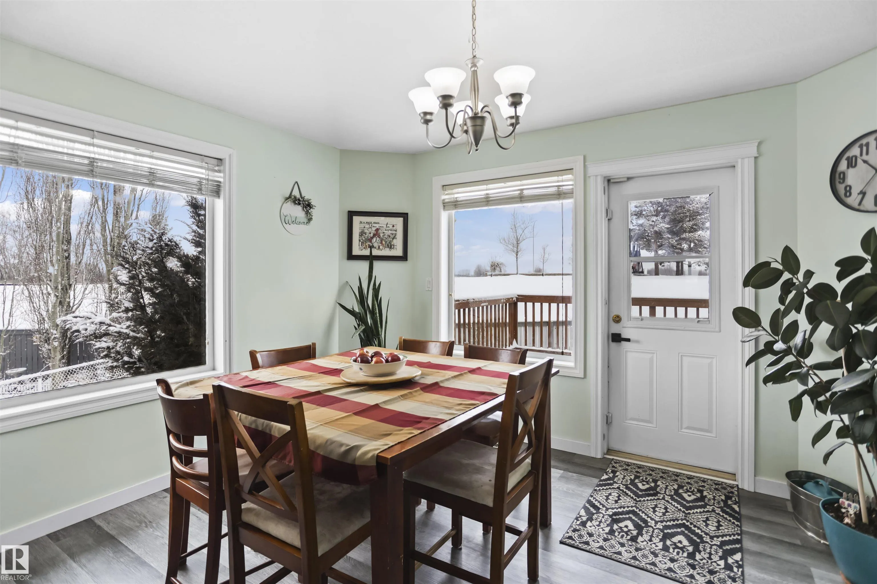 606 KANANASKIS Place