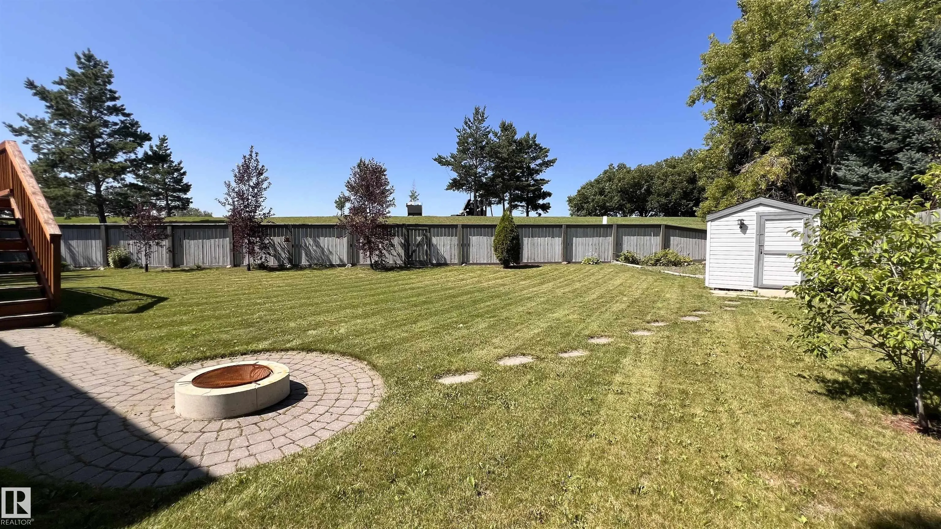 606 KANANASKIS Place