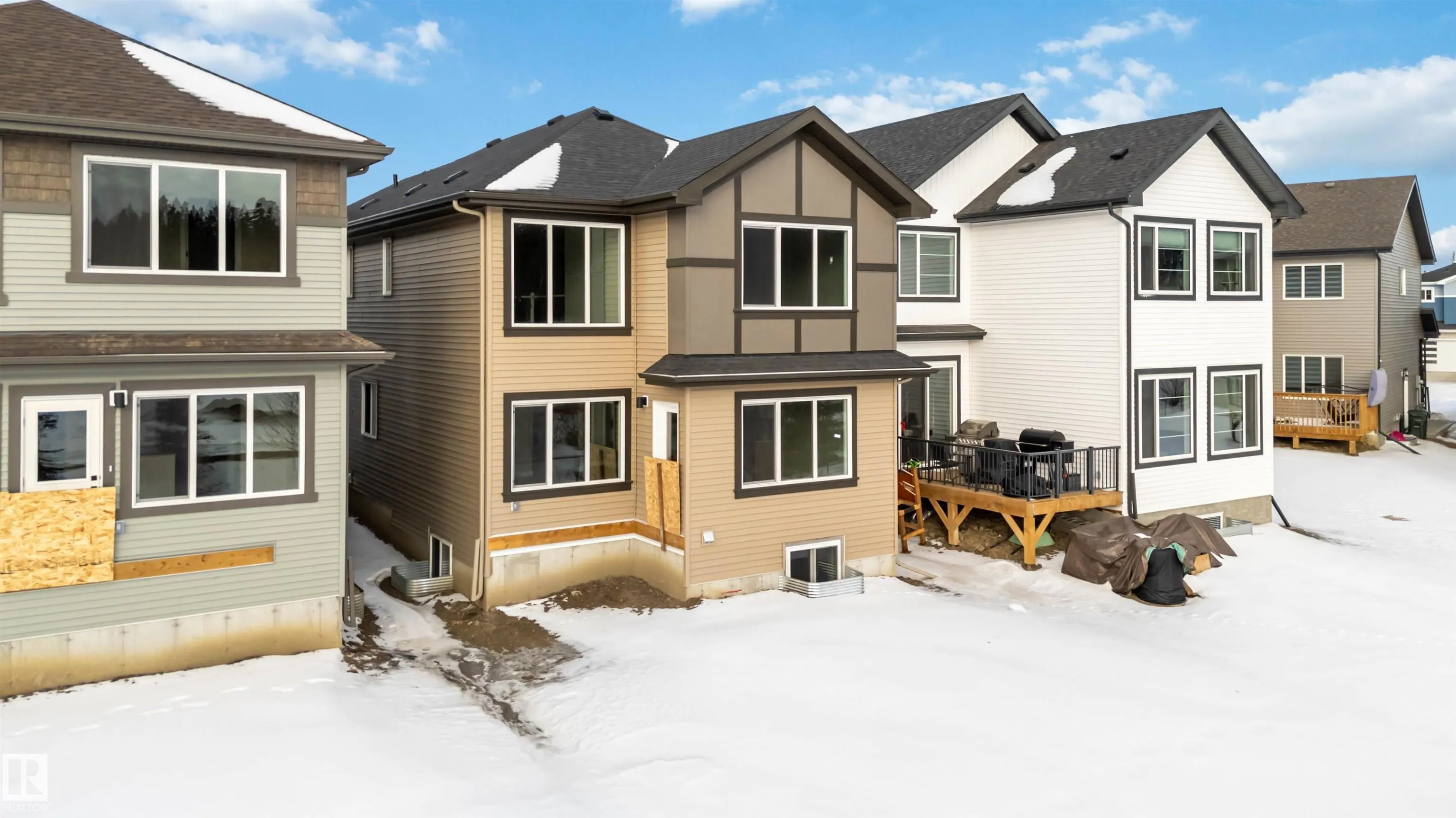 24 Meadowbrook Way