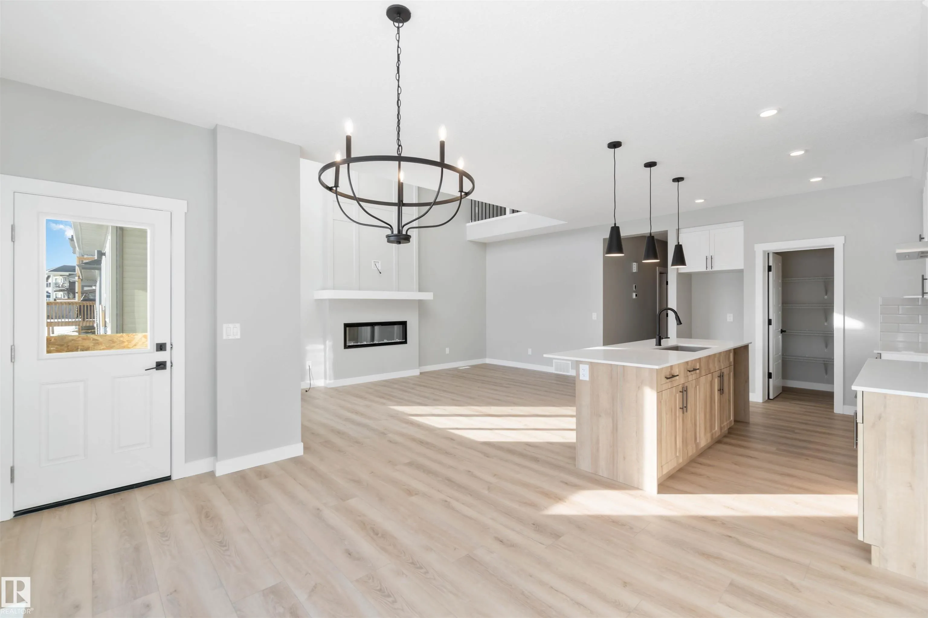 24 Meadowbrook Way