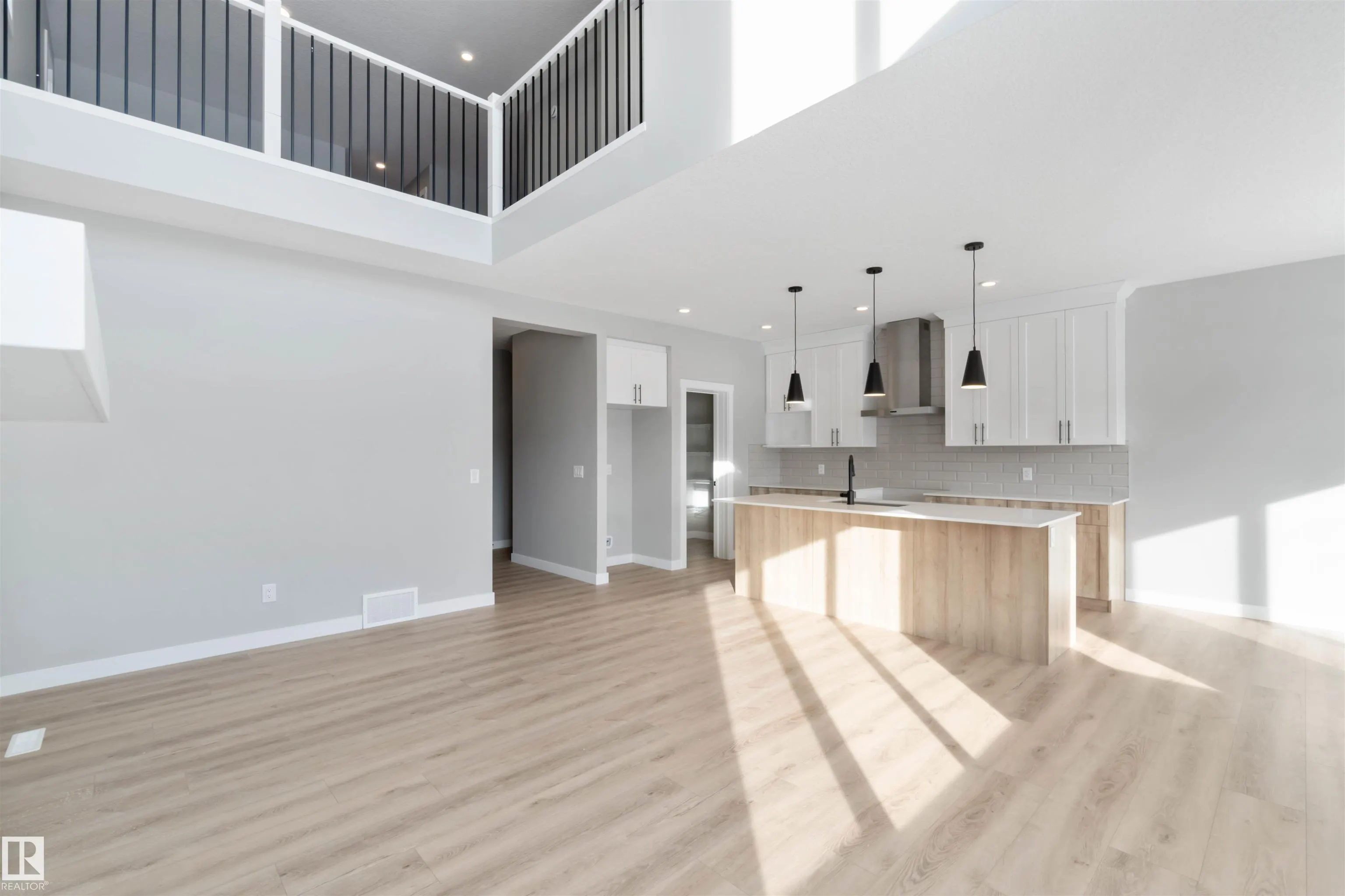 24 Meadowbrook Way