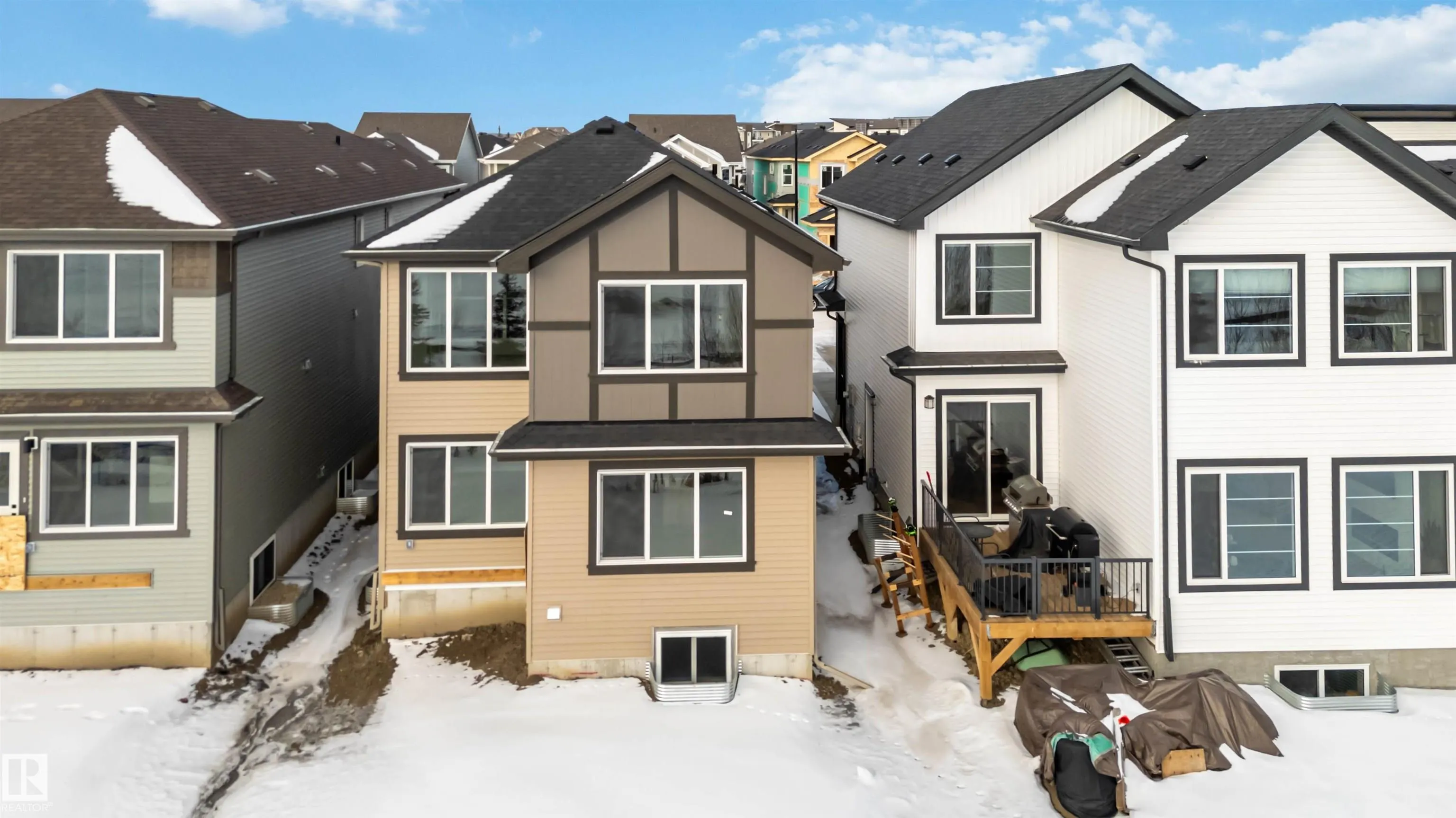 24 Meadowbrook Way