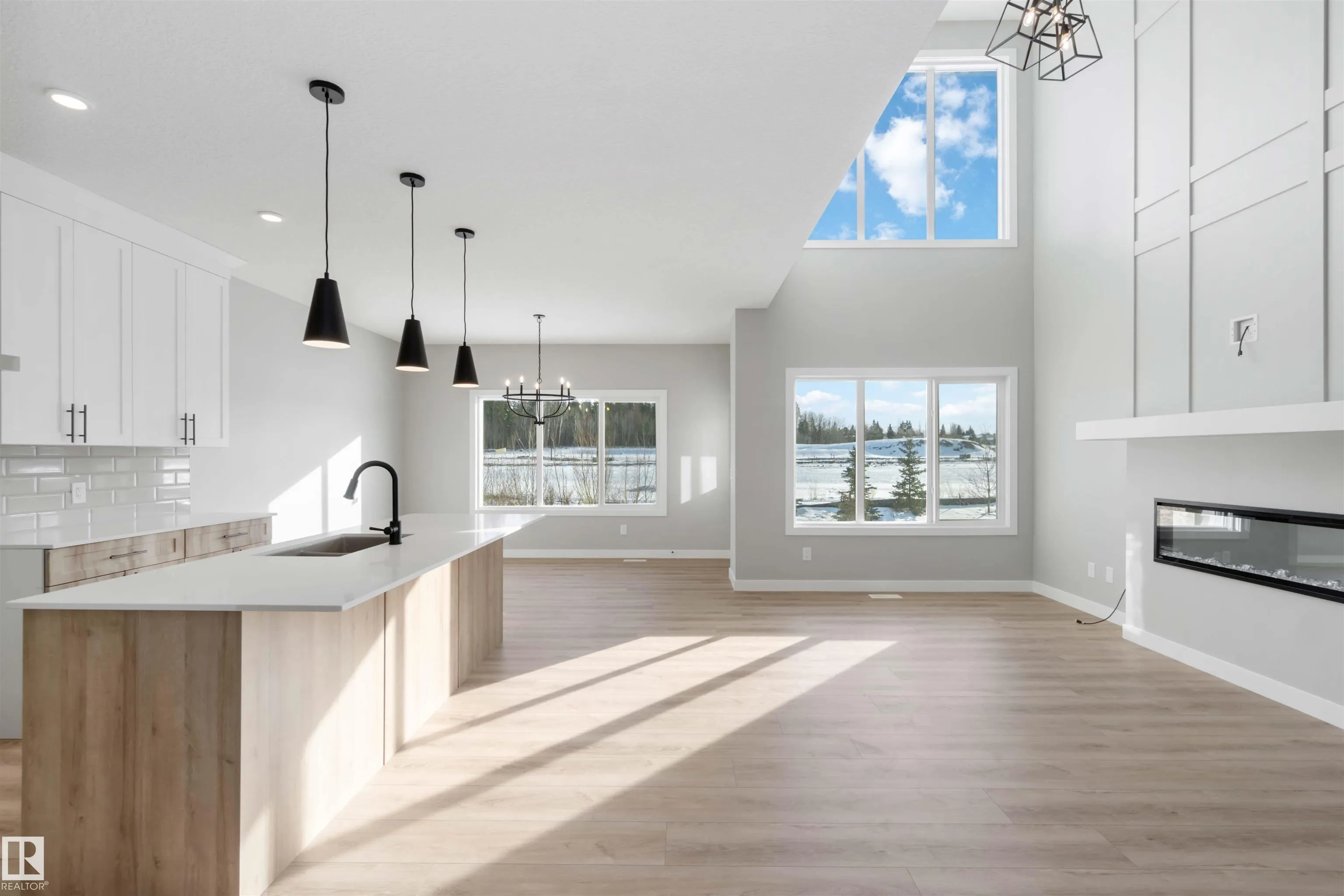 24 Meadowbrook Way
