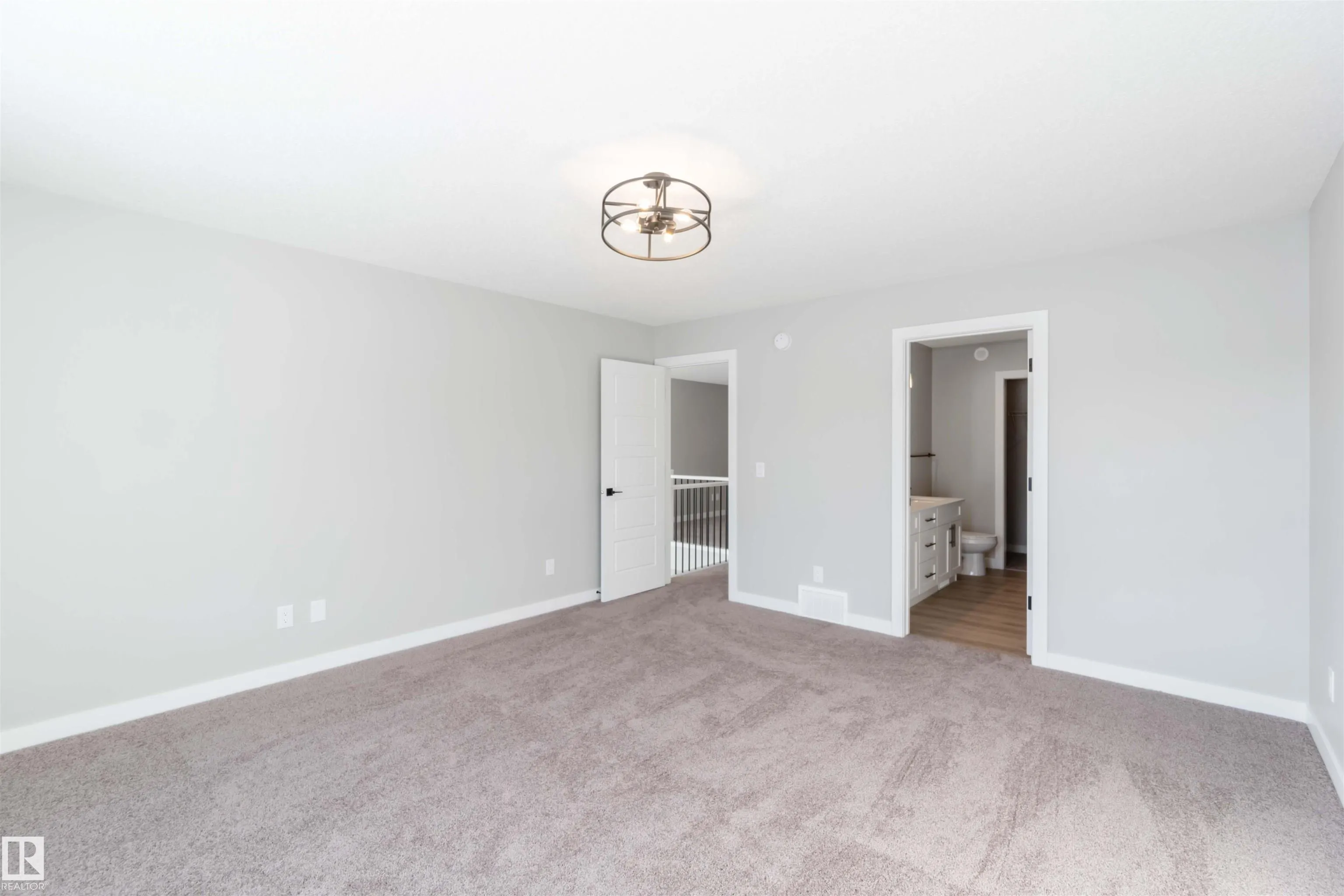 24 Meadowbrook Way